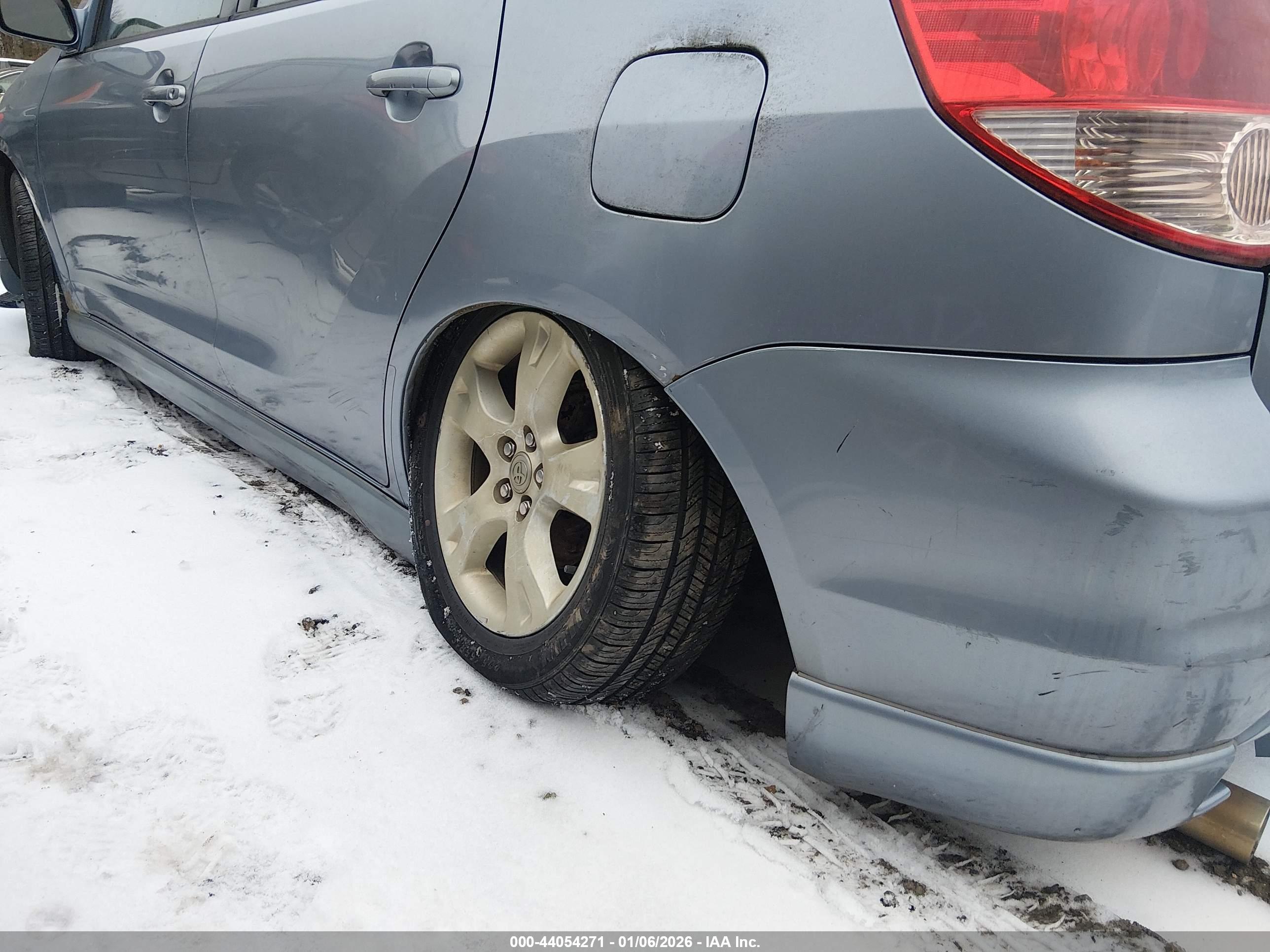 TOYOTA MATRIX image 6