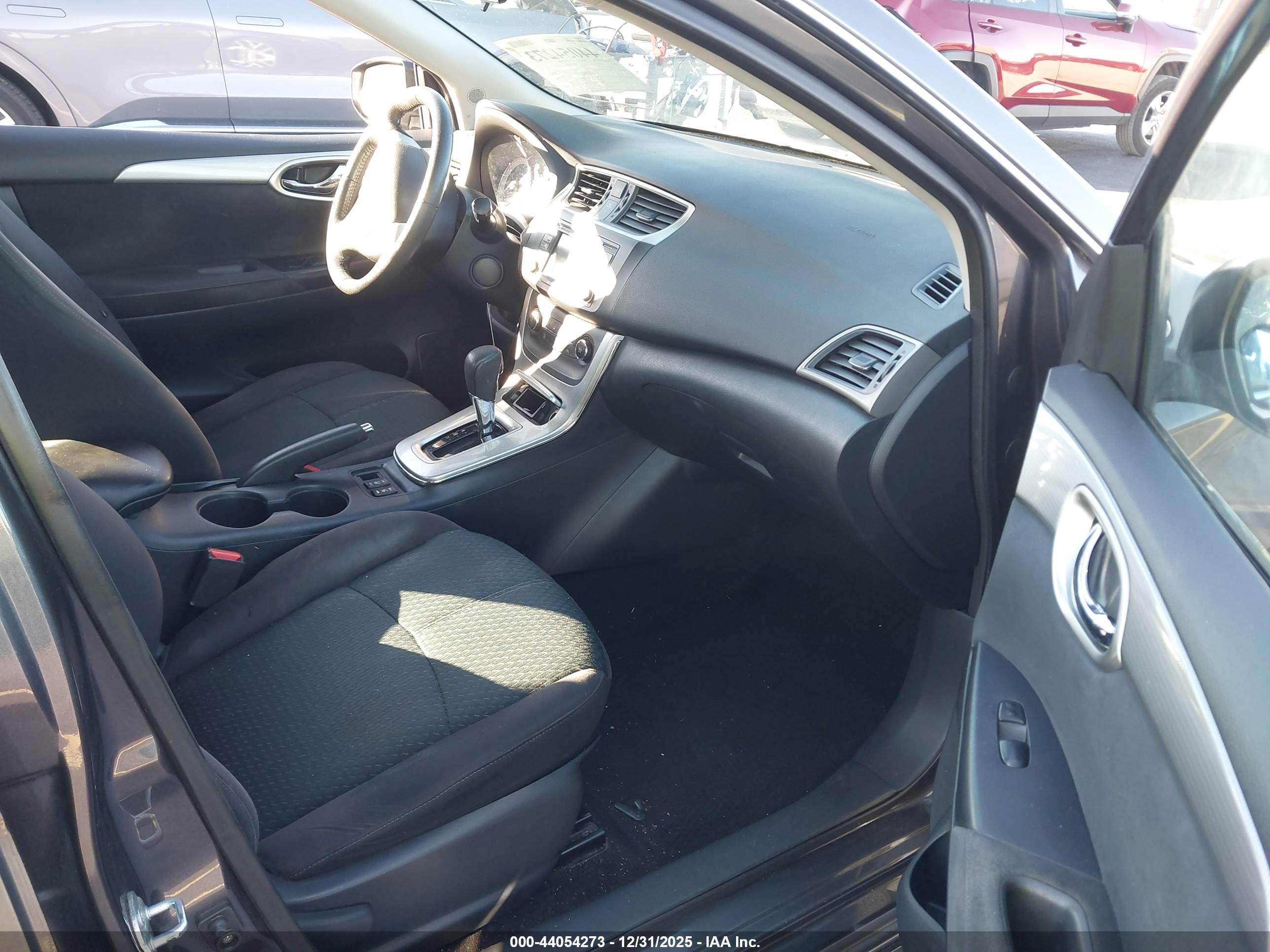 NISSAN SENTRA image 5
