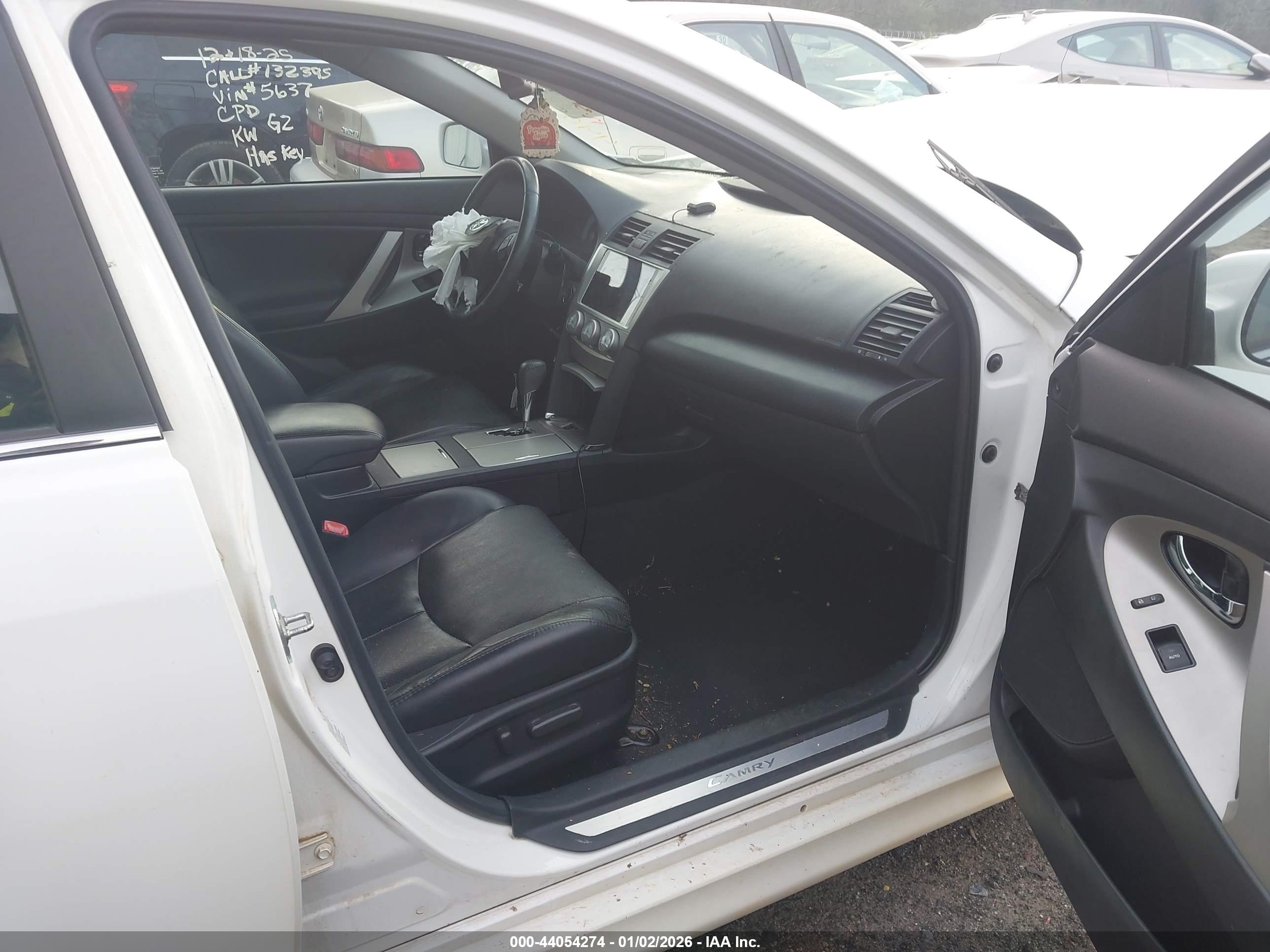 TOYOTA CAMRY image 5