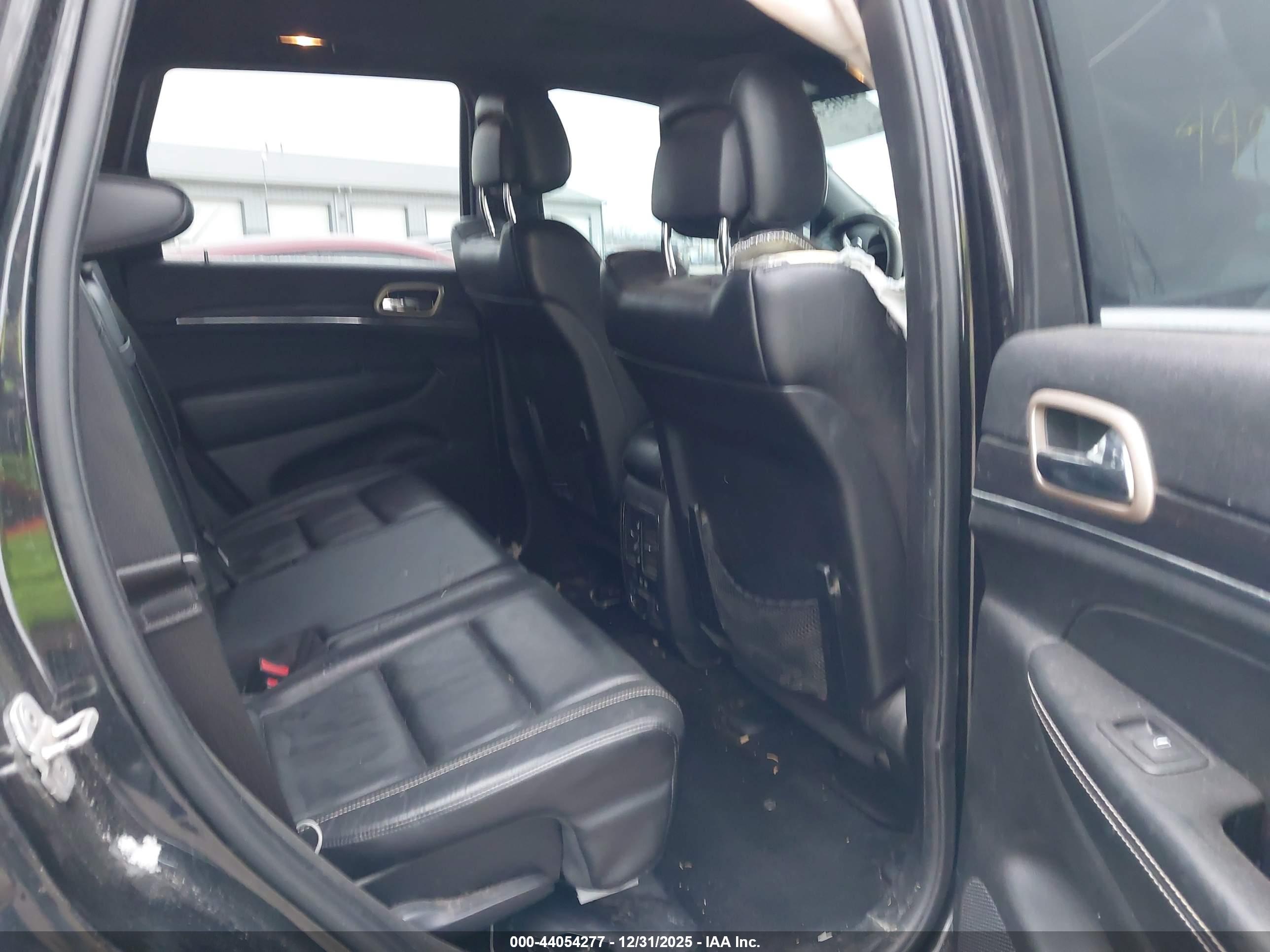 JEEP GRAND image 8
