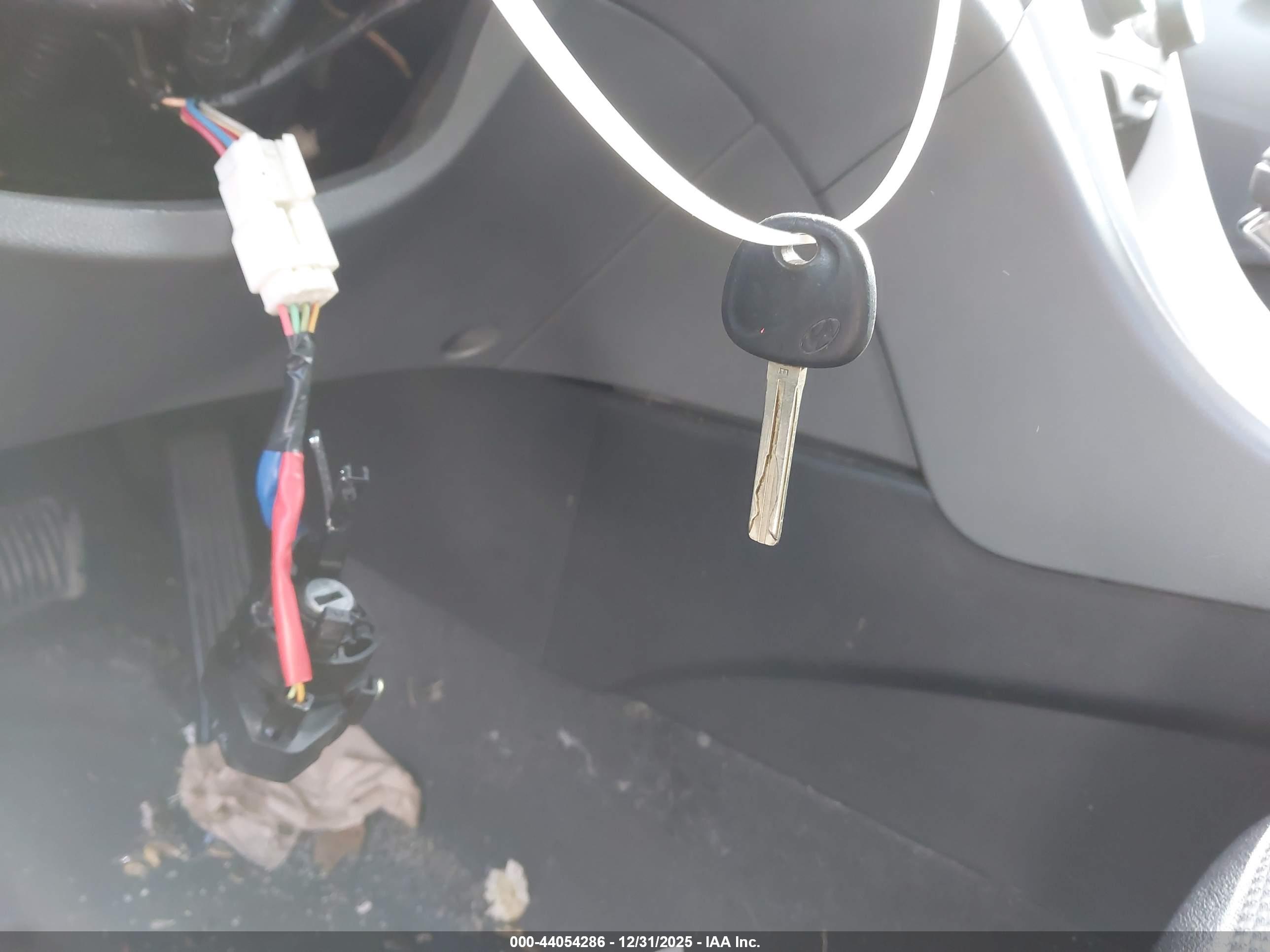 HYUNDAI SONATA image 11