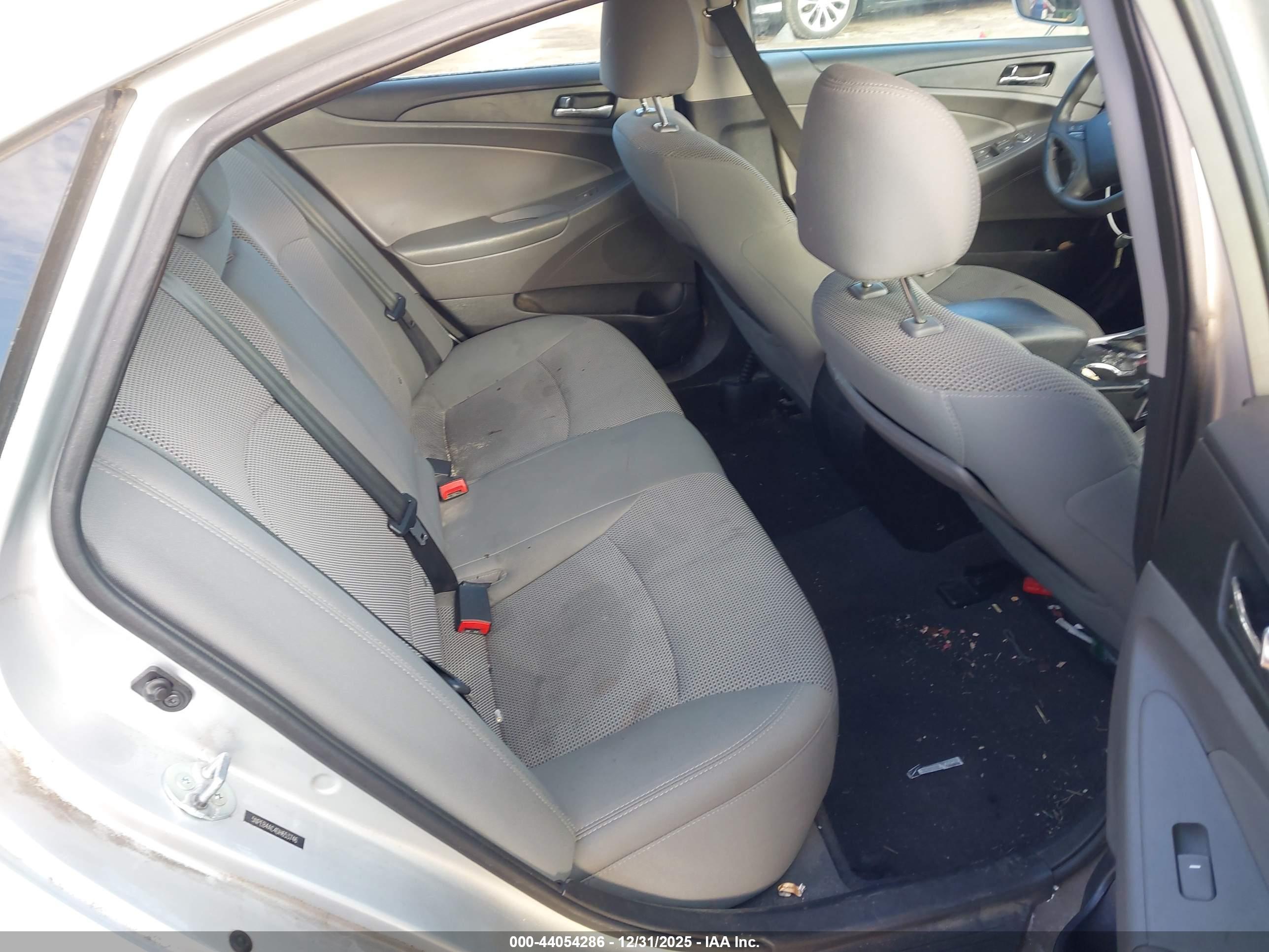 HYUNDAI SONATA image 8
