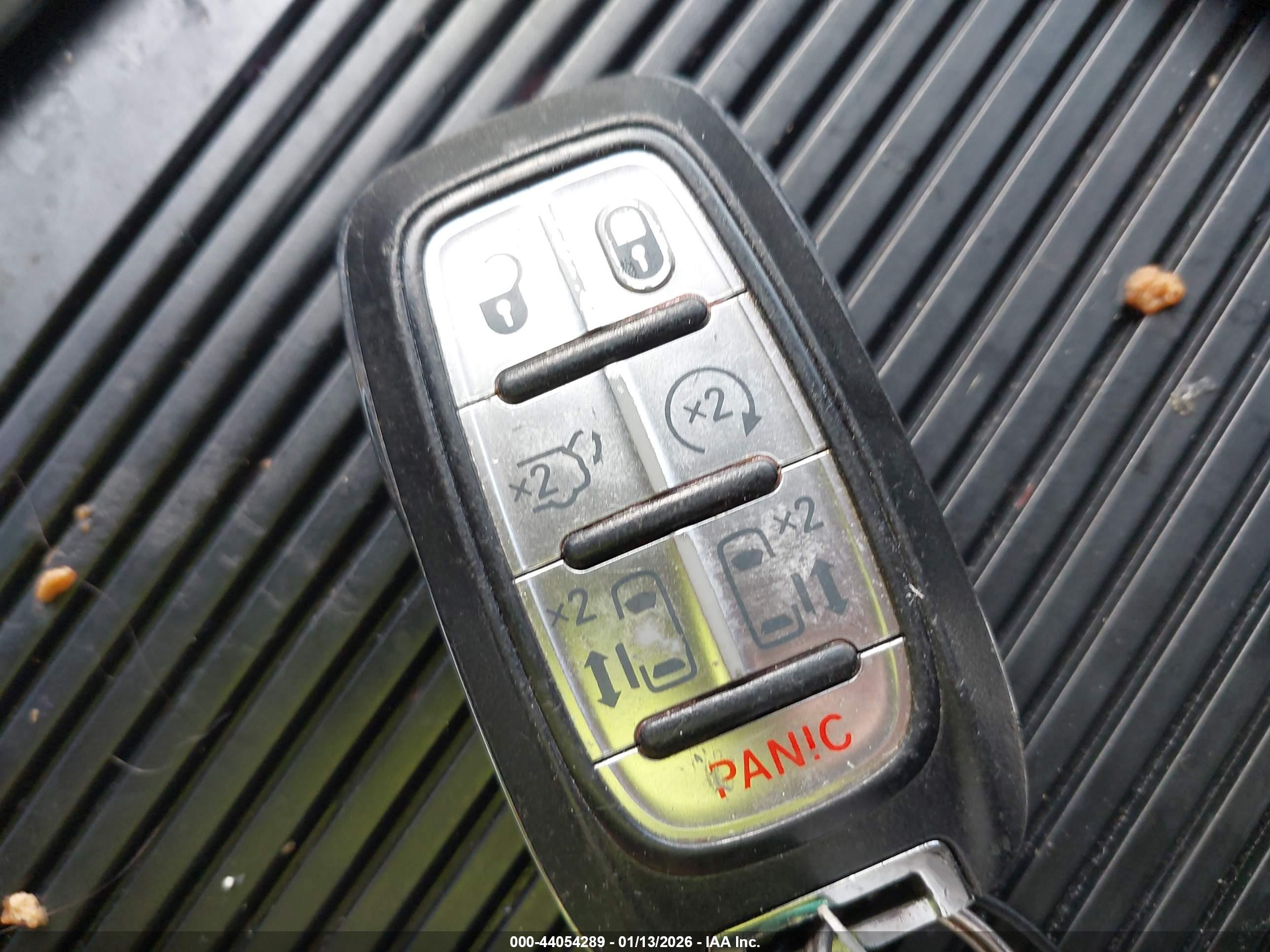 CHRYSLER PACIFICA image 11