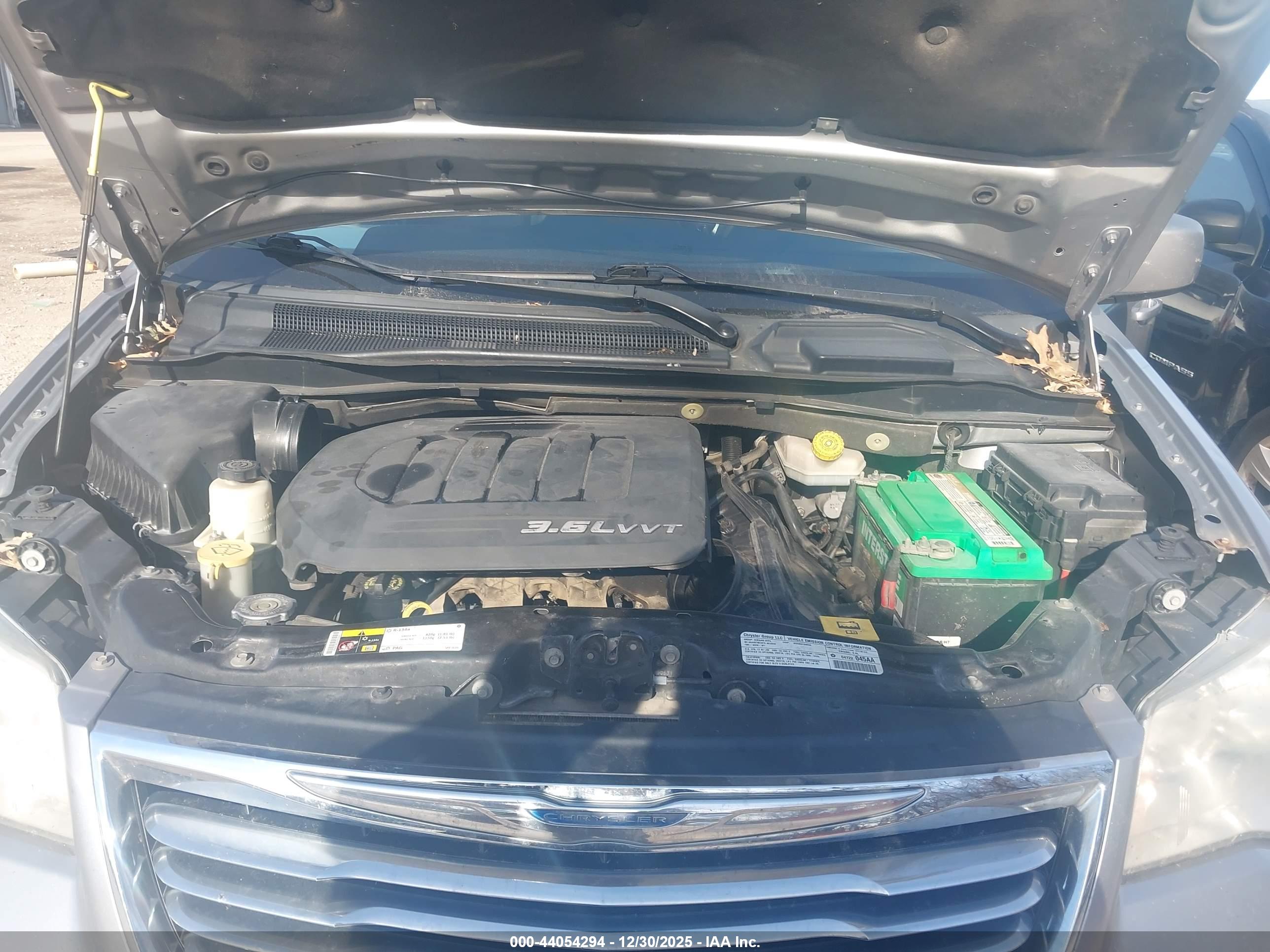 CHRYSLER TOWN image 10