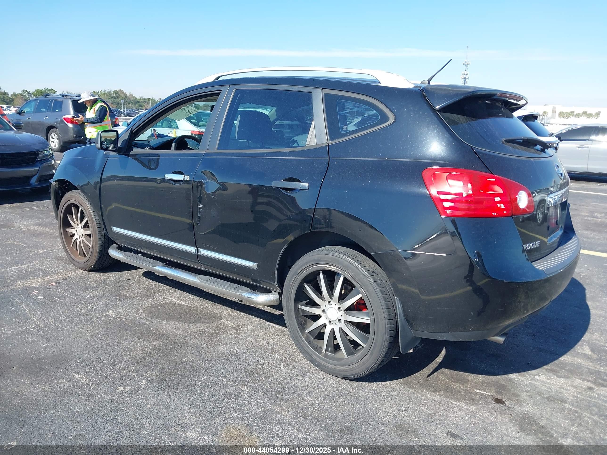 NISSAN ROGUE image 3