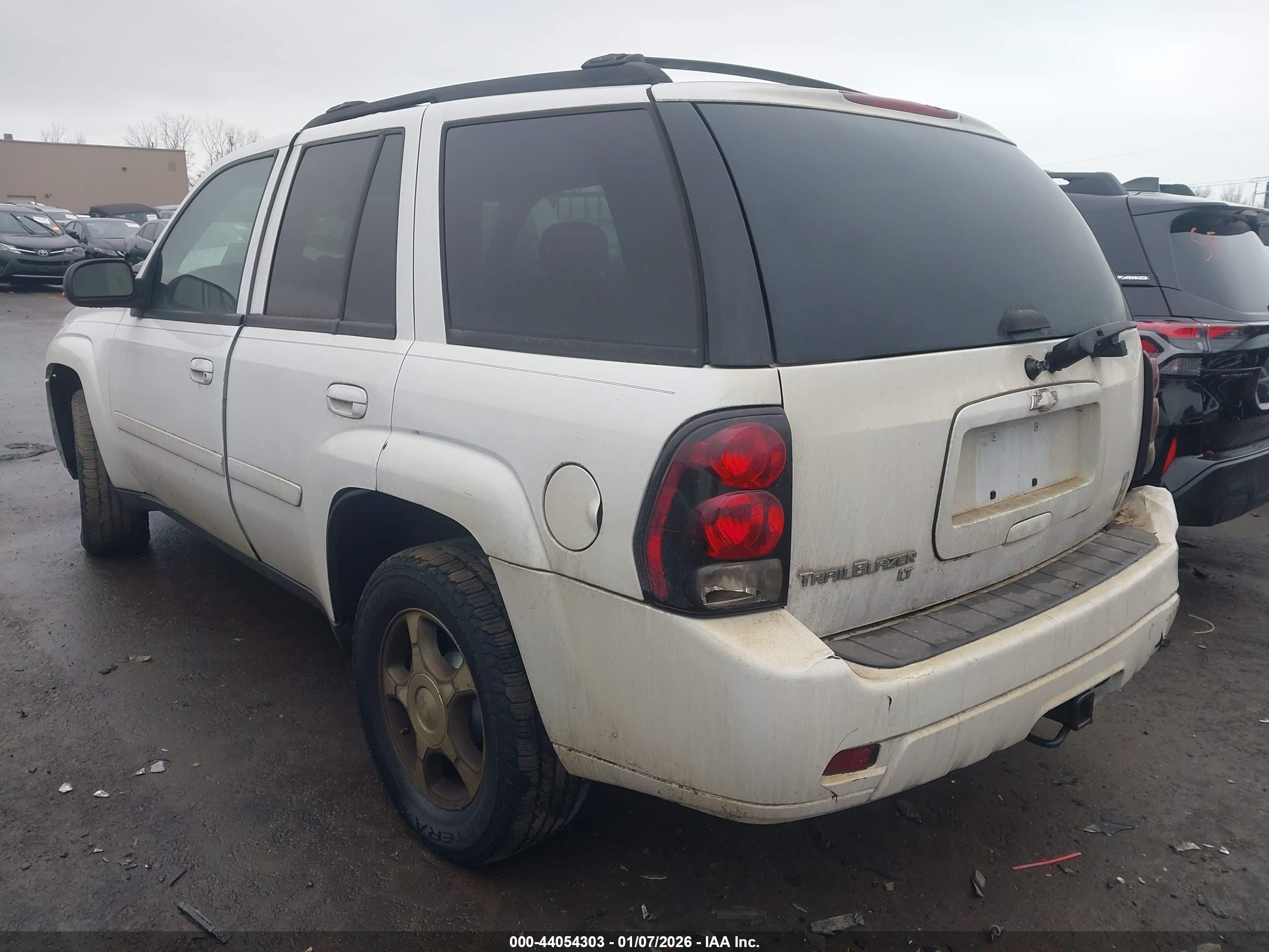 CHEVROLET TRAILBLAZER image 3
