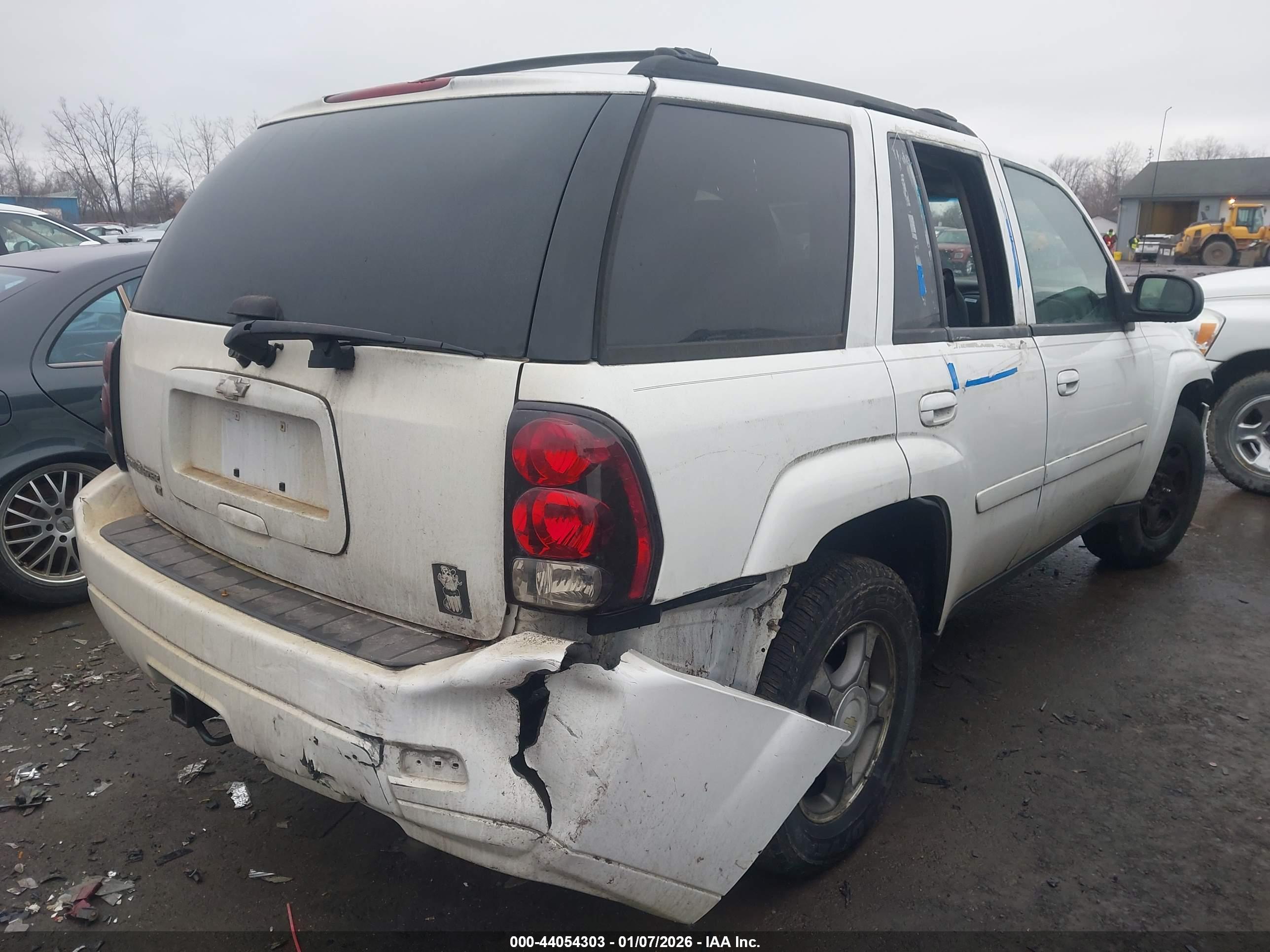 CHEVROLET TRAILBLAZER image 4
