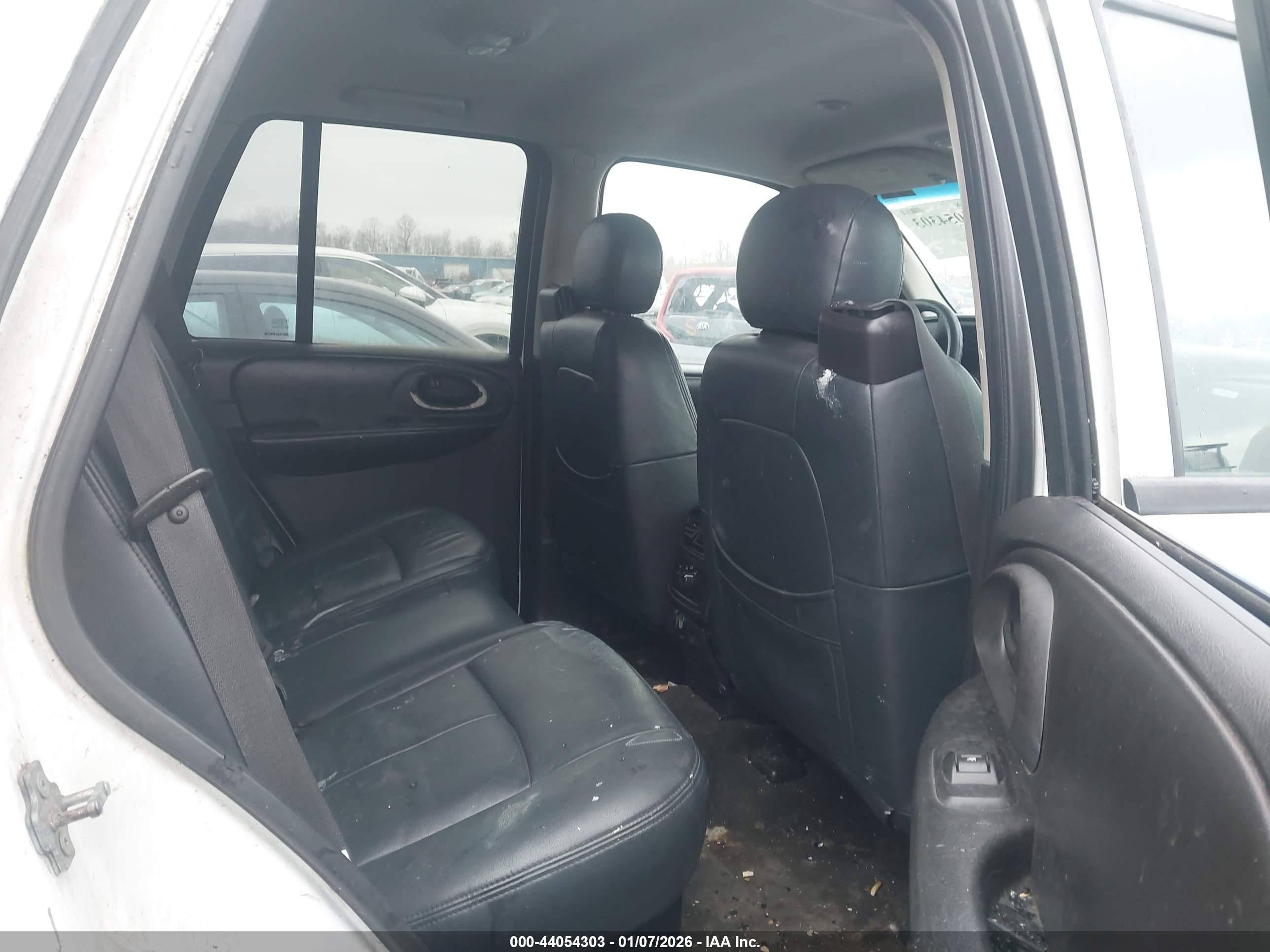 CHEVROLET TRAILBLAZER image 8