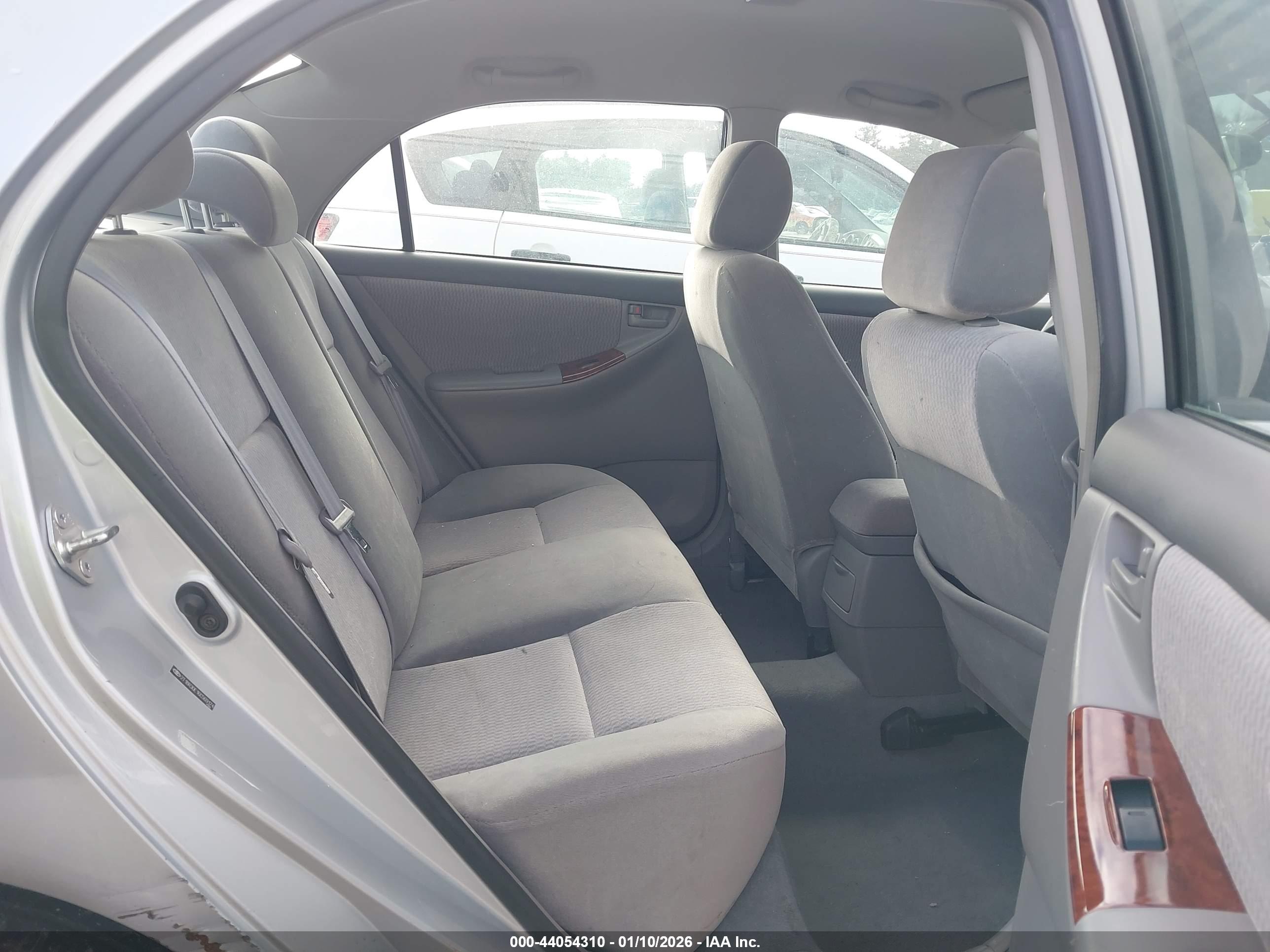 TOYOTA COROLLA image 8