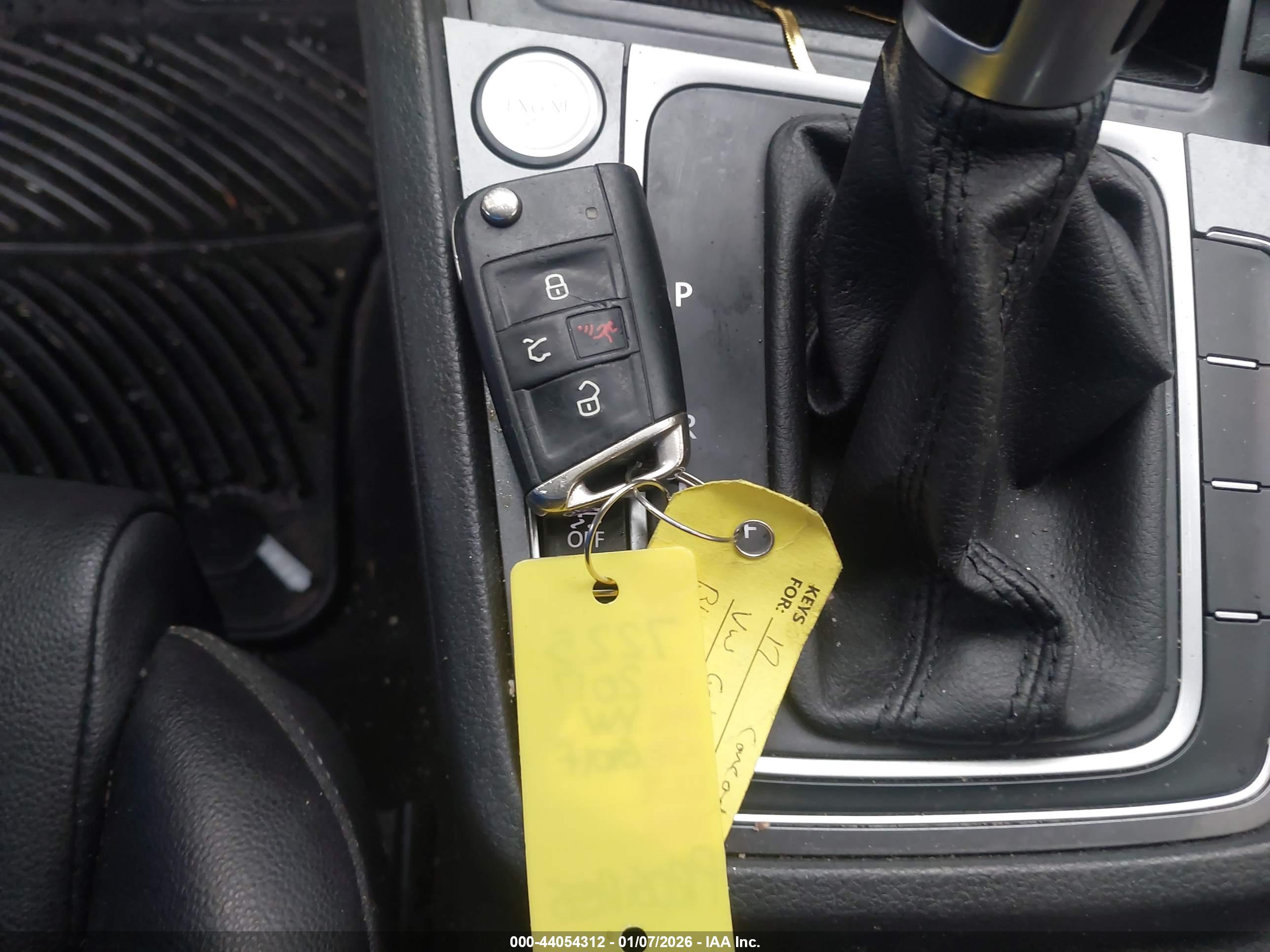 VOLKSWAGEN GOLF image 11