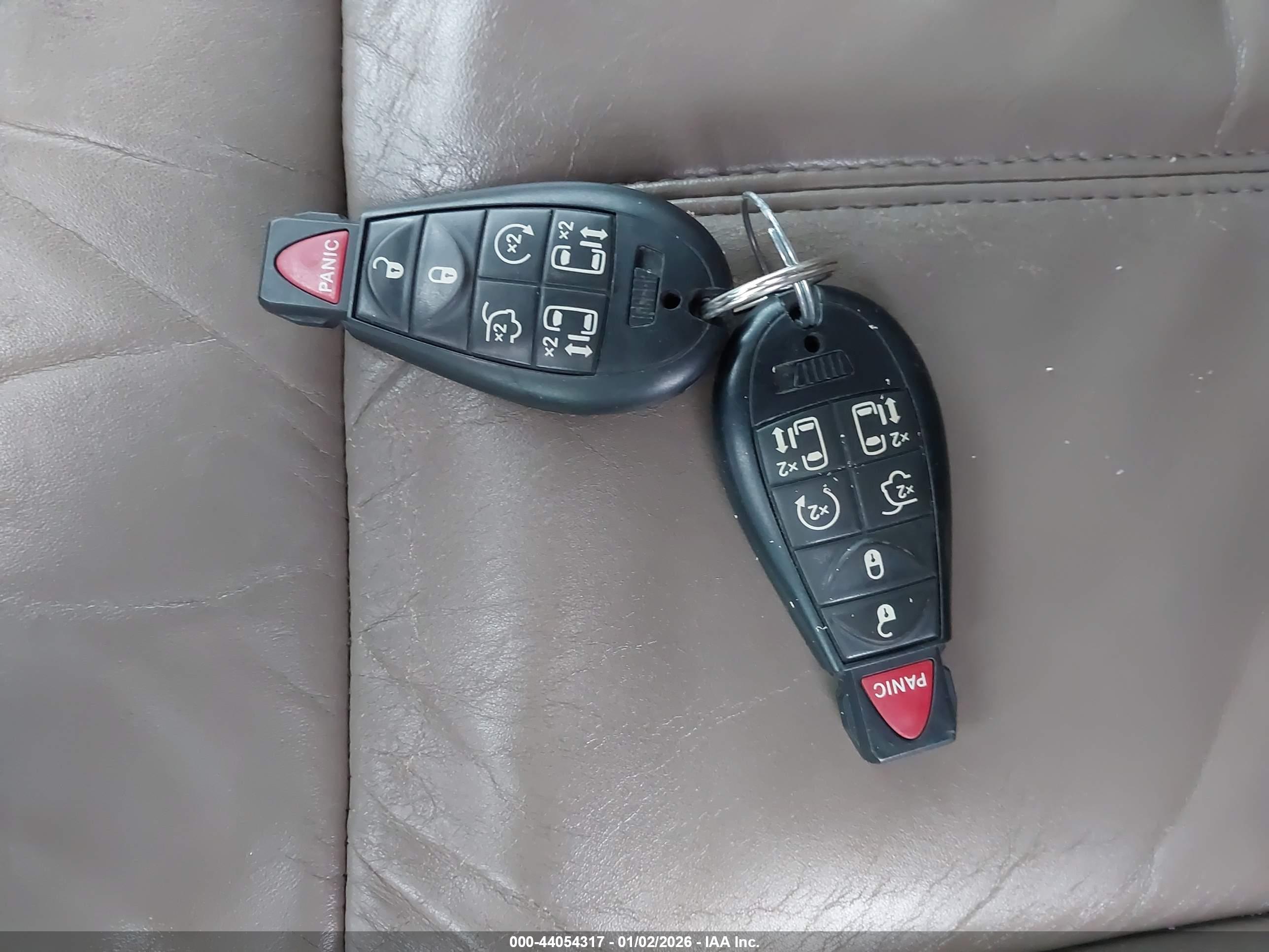 CHRYSLER TOWN image 11