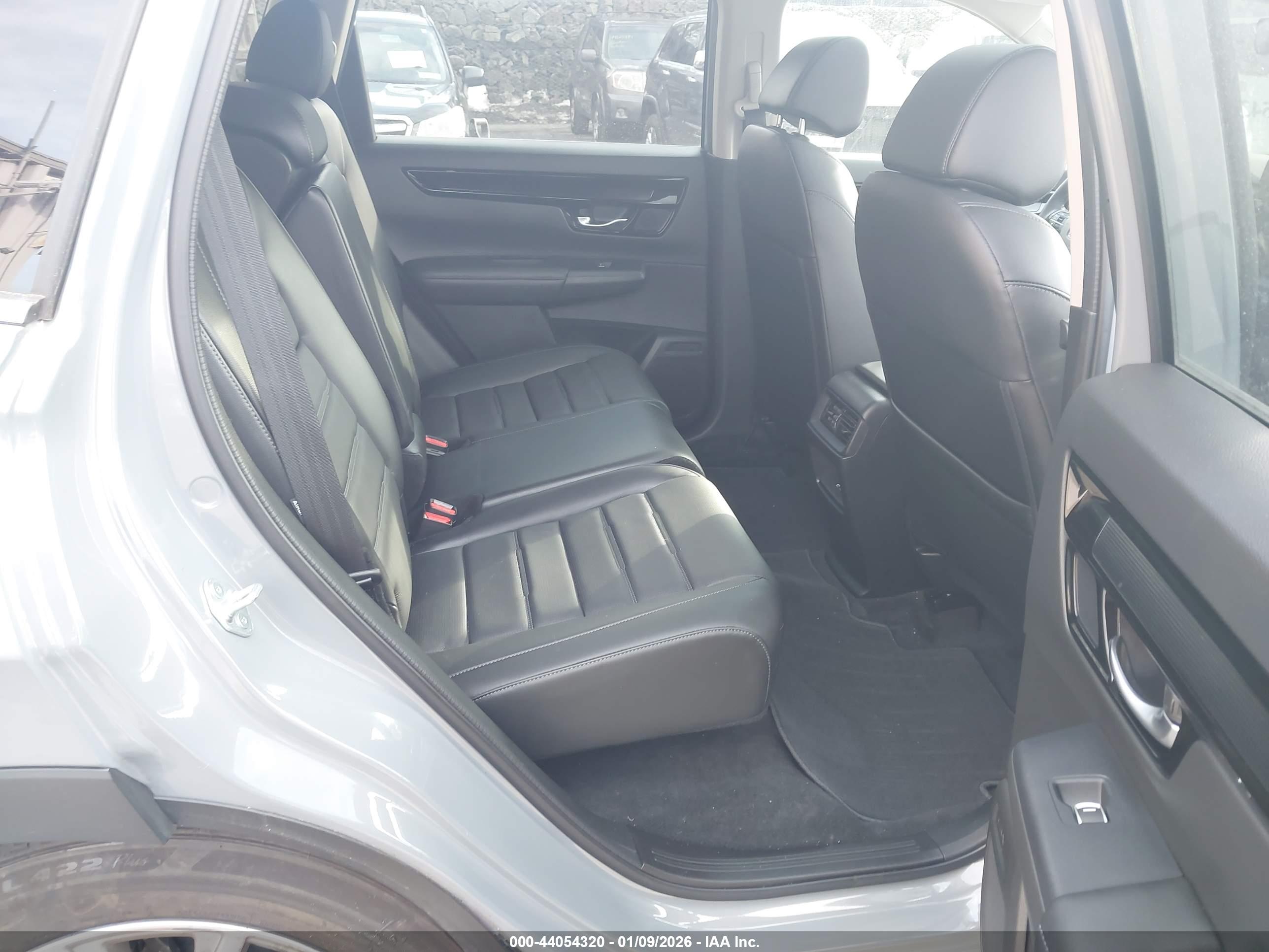 HONDA CR-V image 8