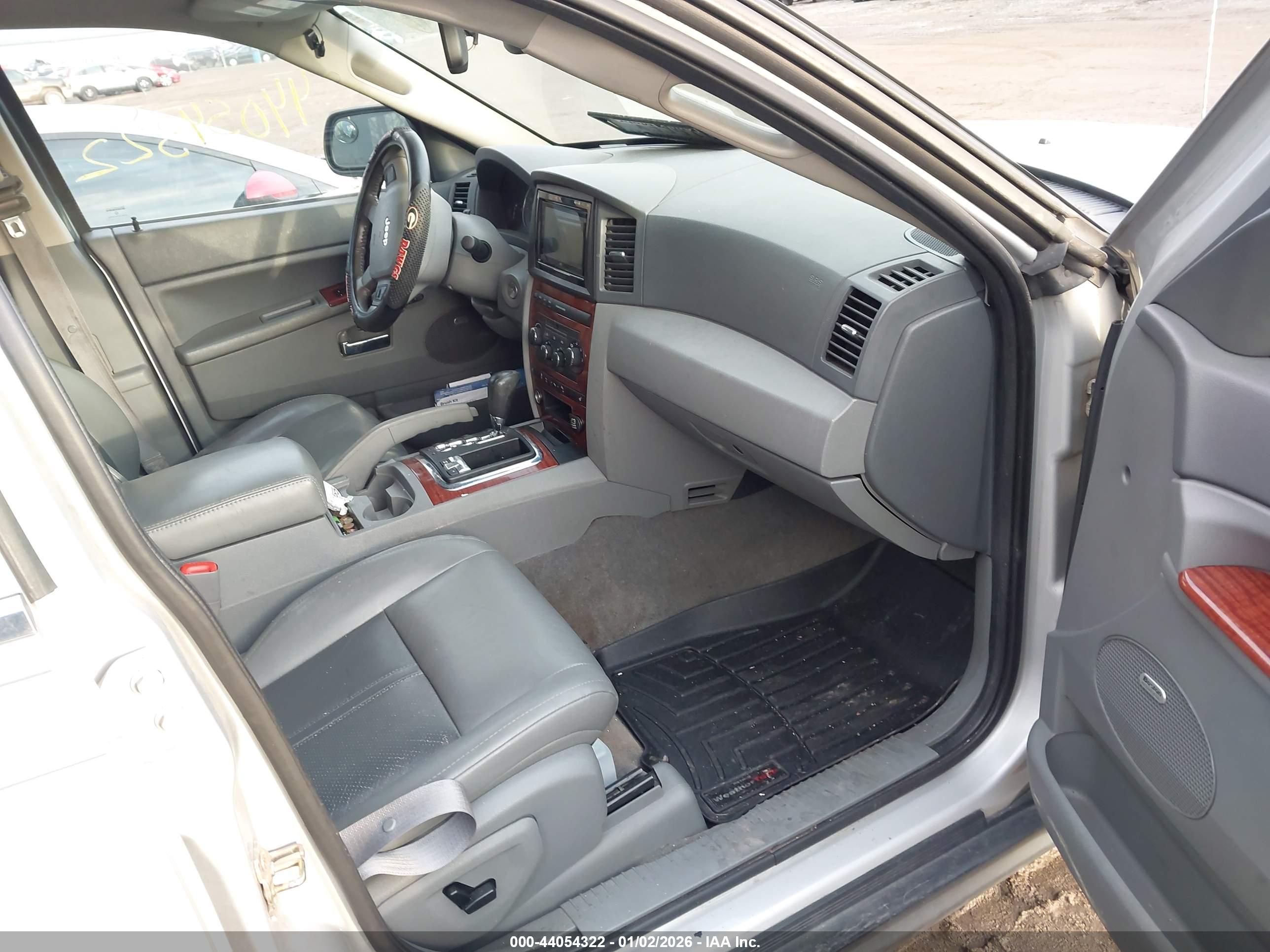 JEEP GRAND image 5