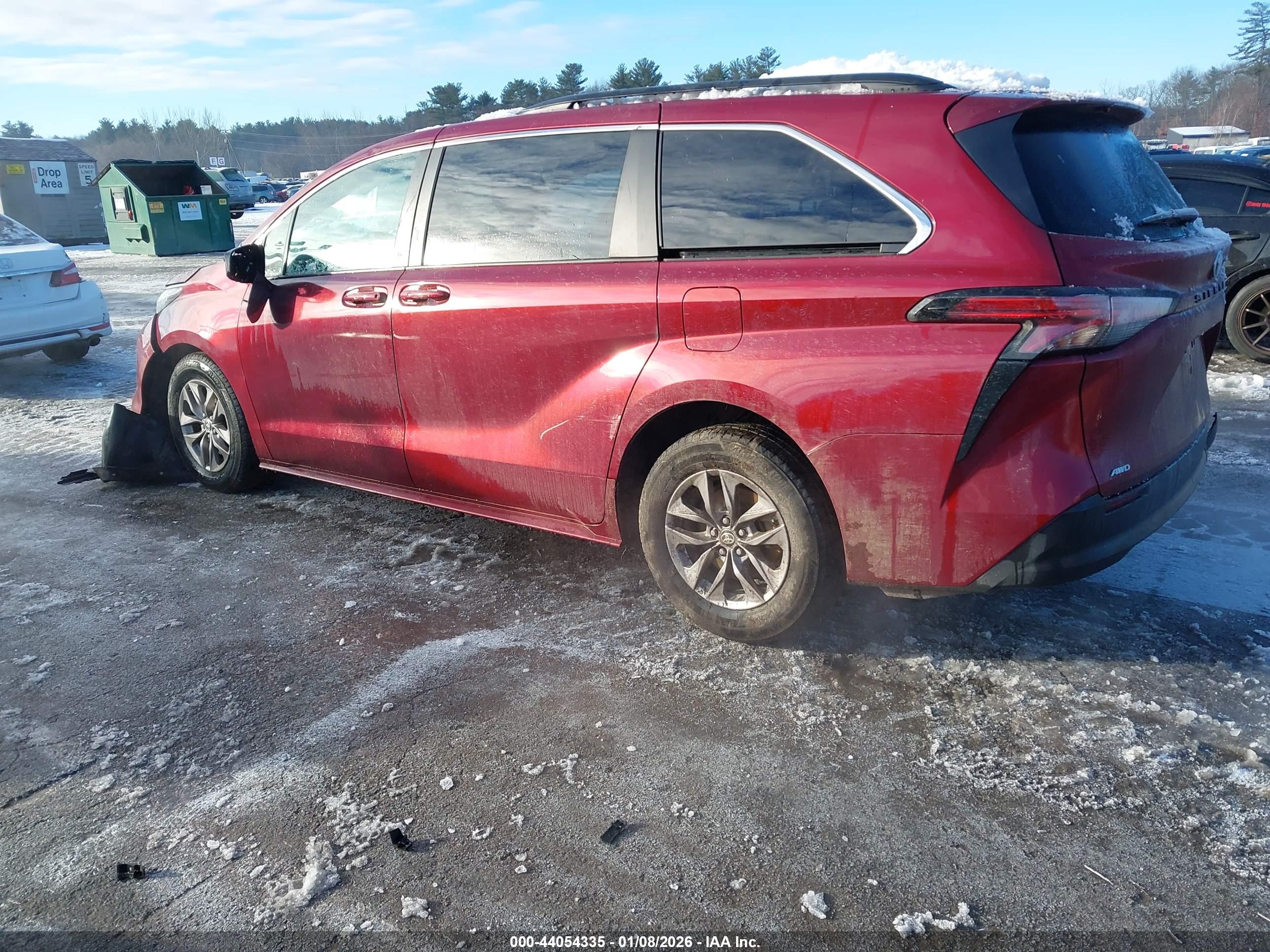TOYOTA SIENNA image 3
