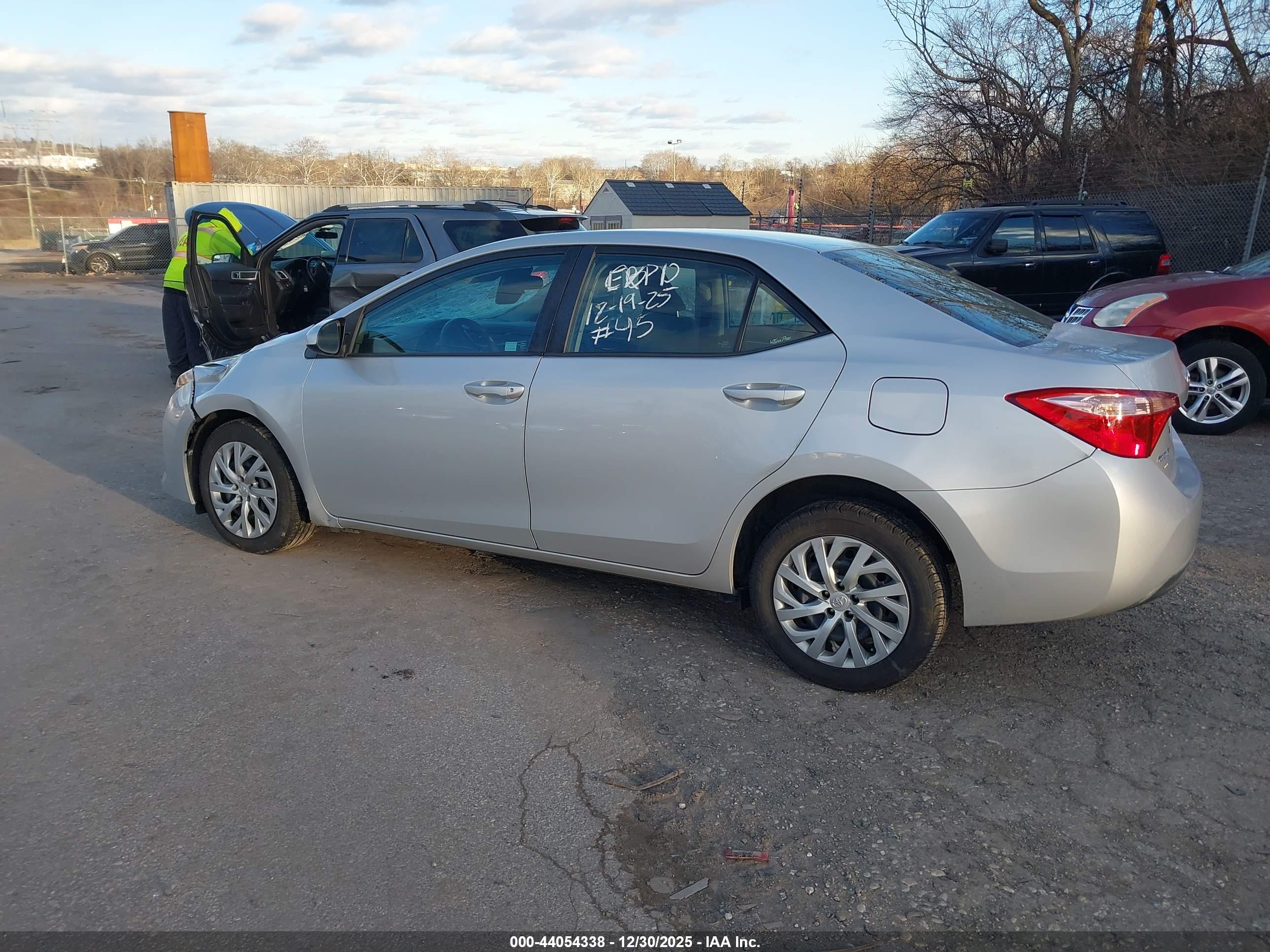 TOYOTA COROLLA image 3