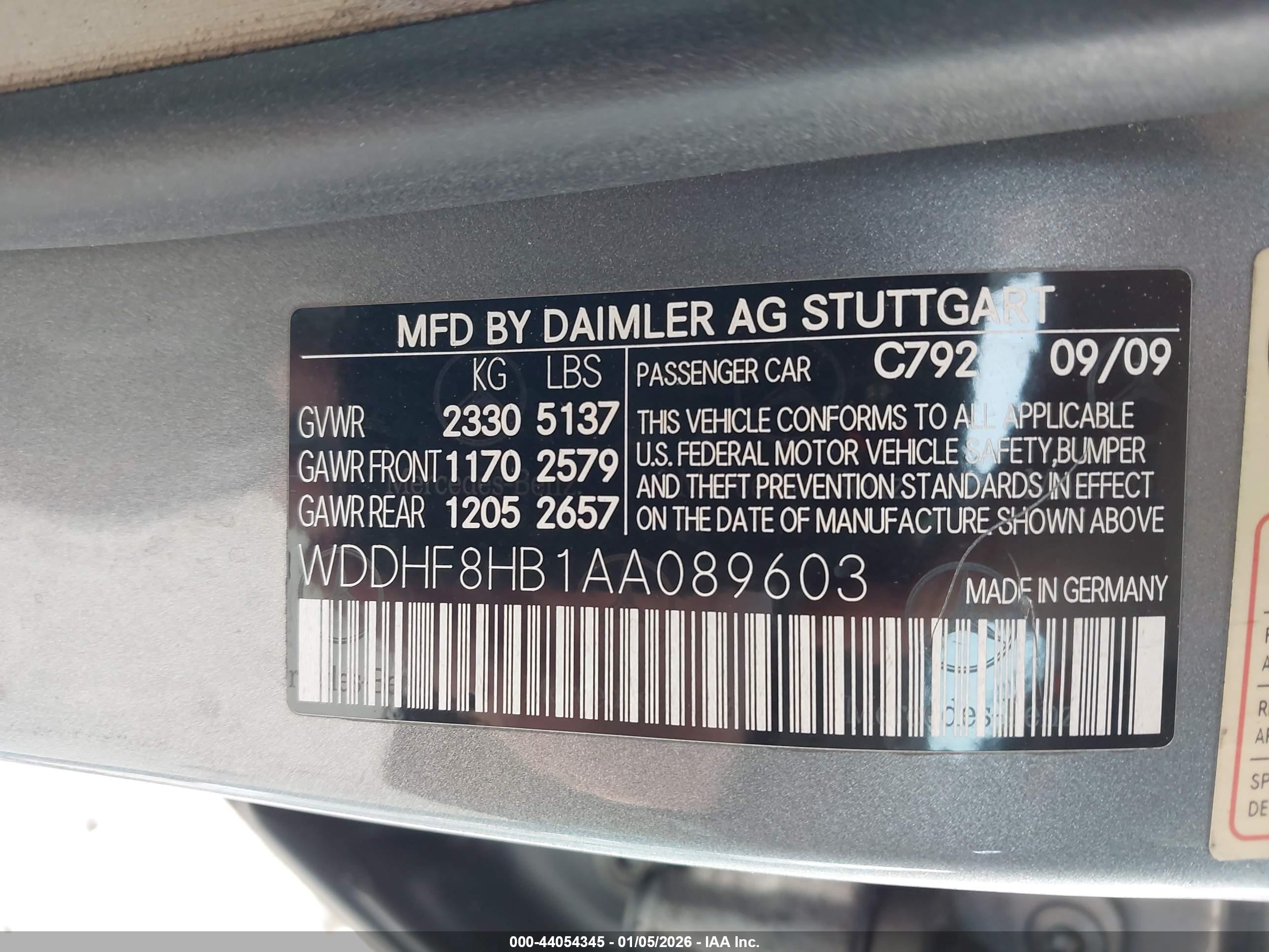 MERCEDES-BENZ E image 9