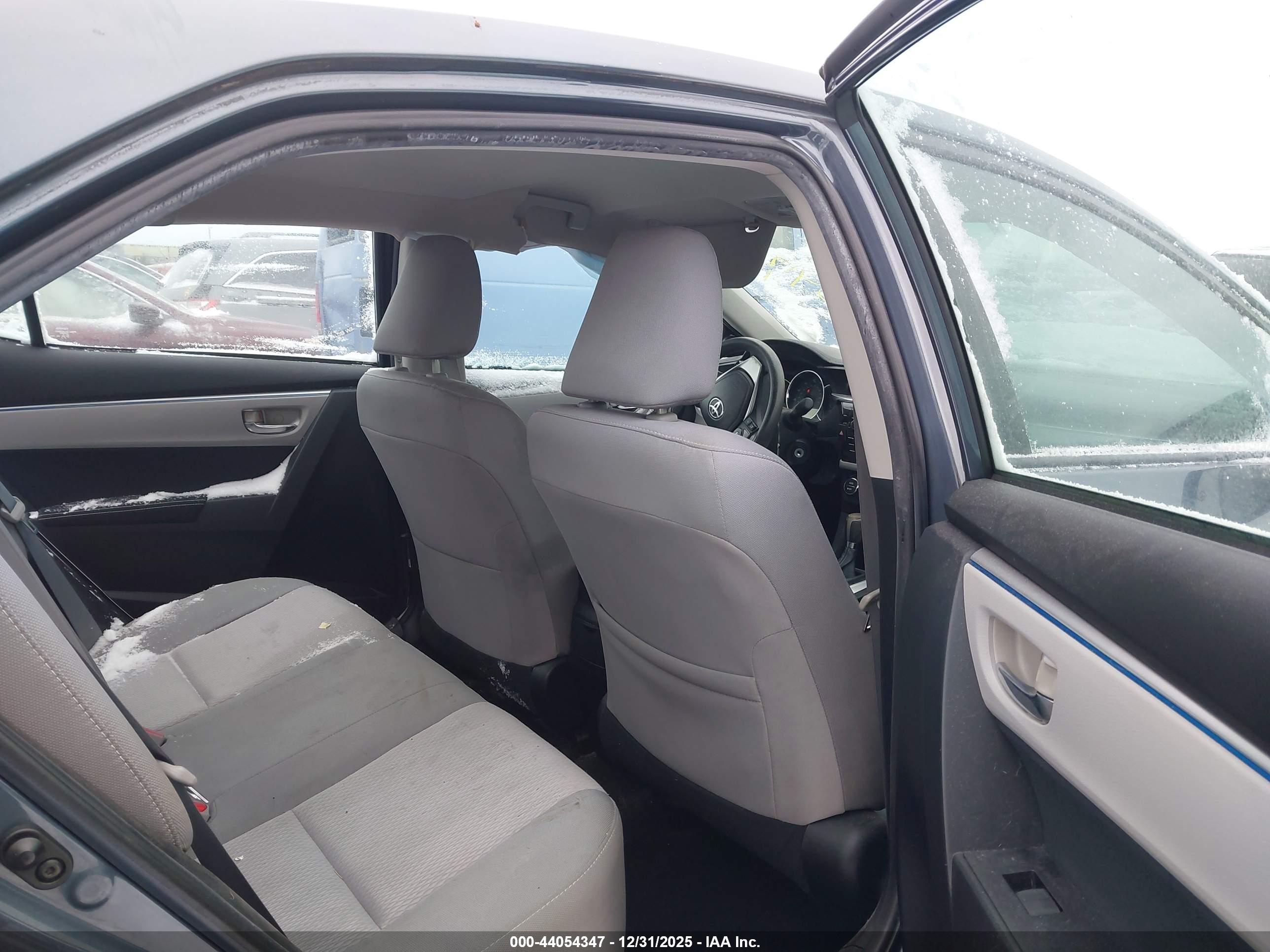 TOYOTA COROLLA image 8