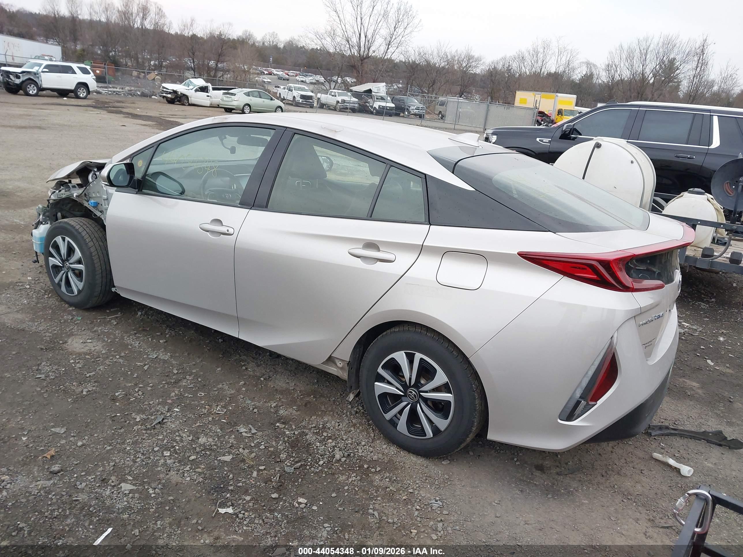 TOYOTA PRIUS image 3