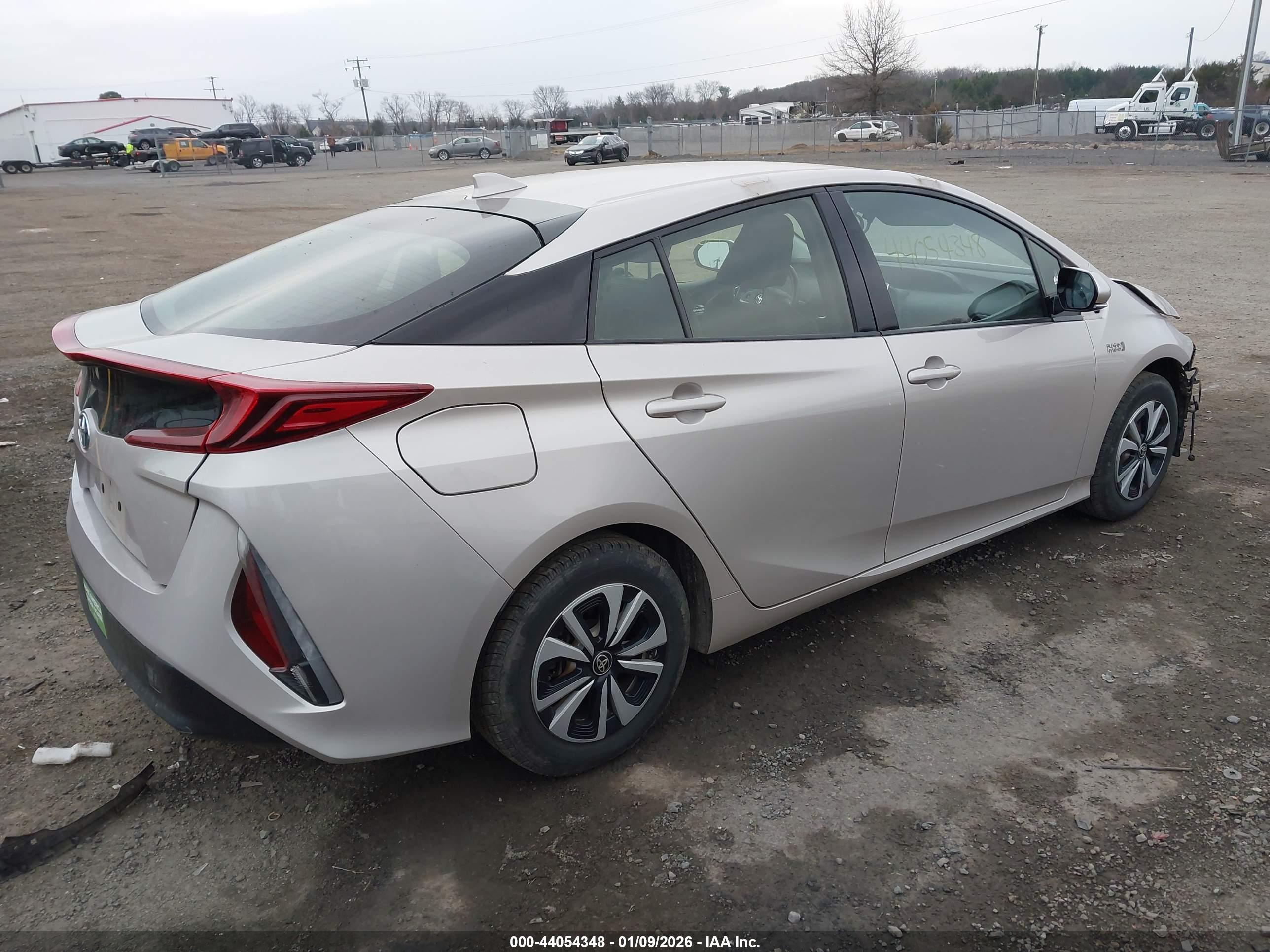 TOYOTA PRIUS image 4