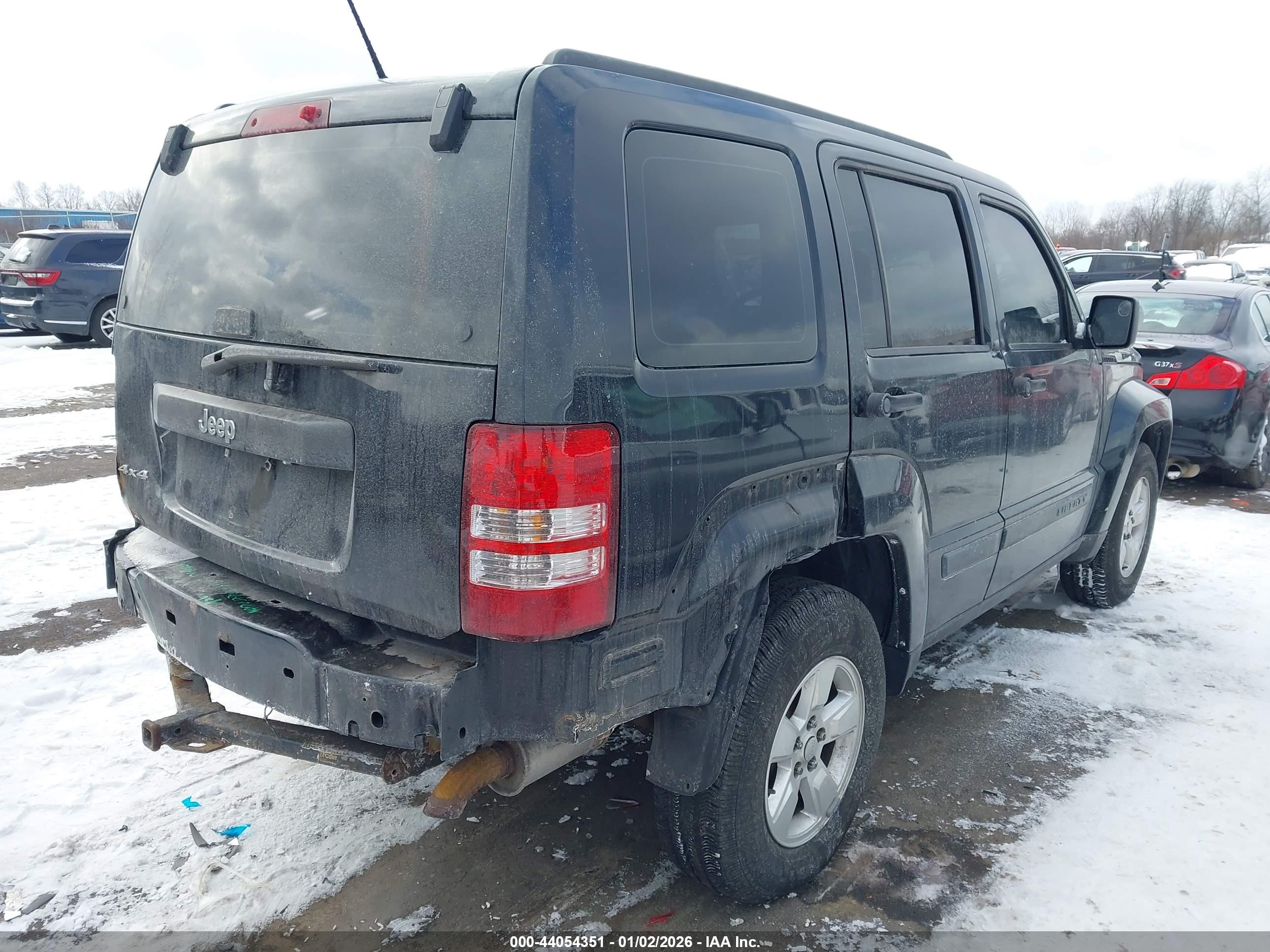 JEEP LIBERTY image 4