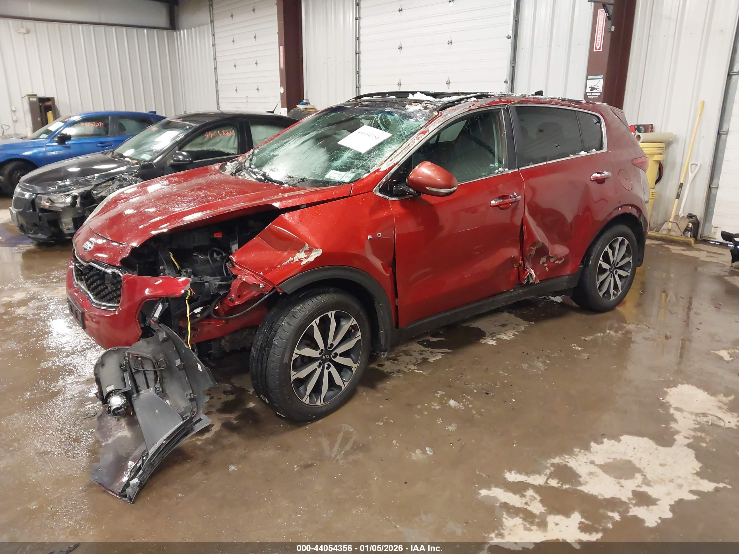 KIA SPORTAGE image 2
