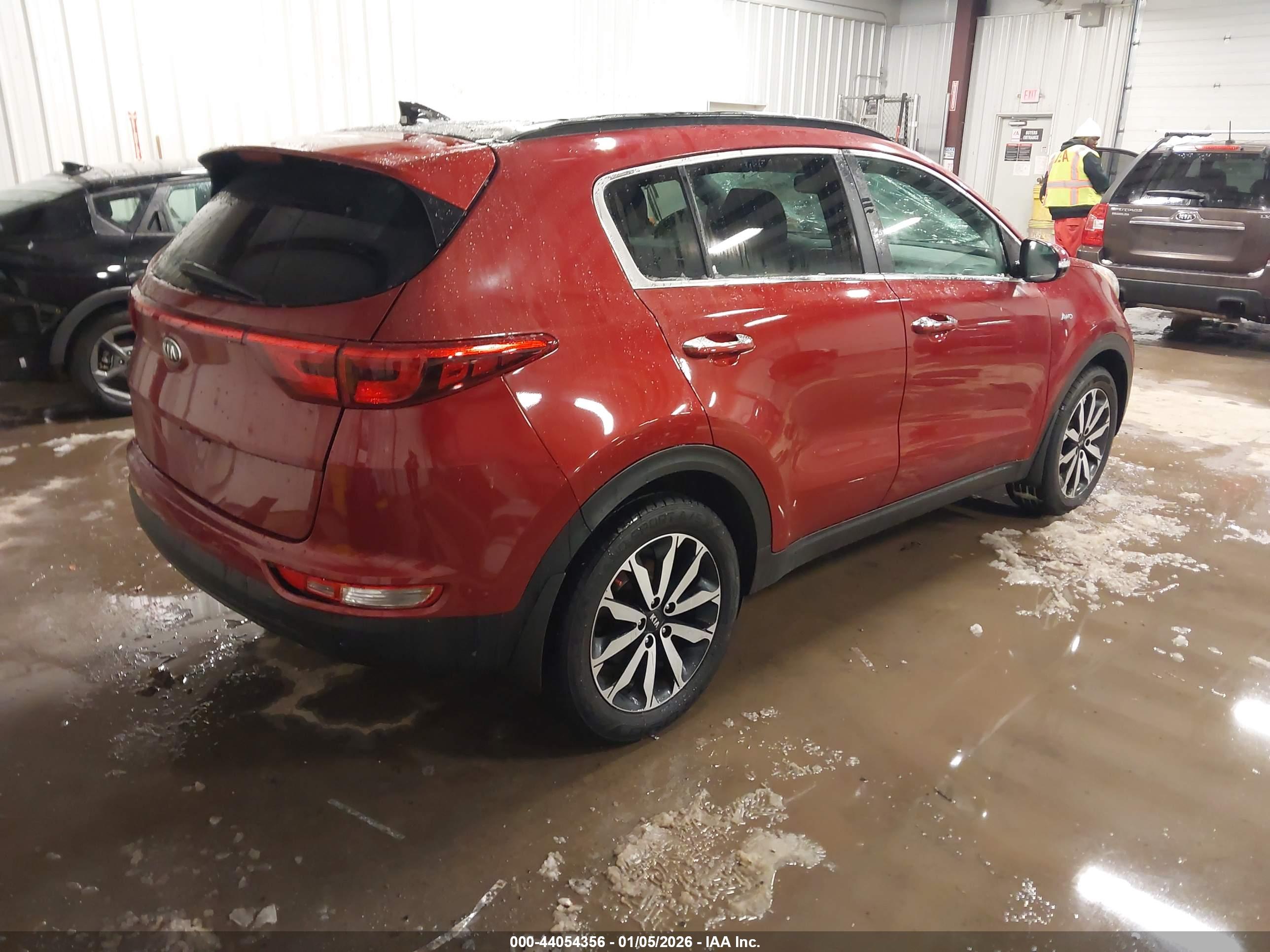 KIA SPORTAGE image 4