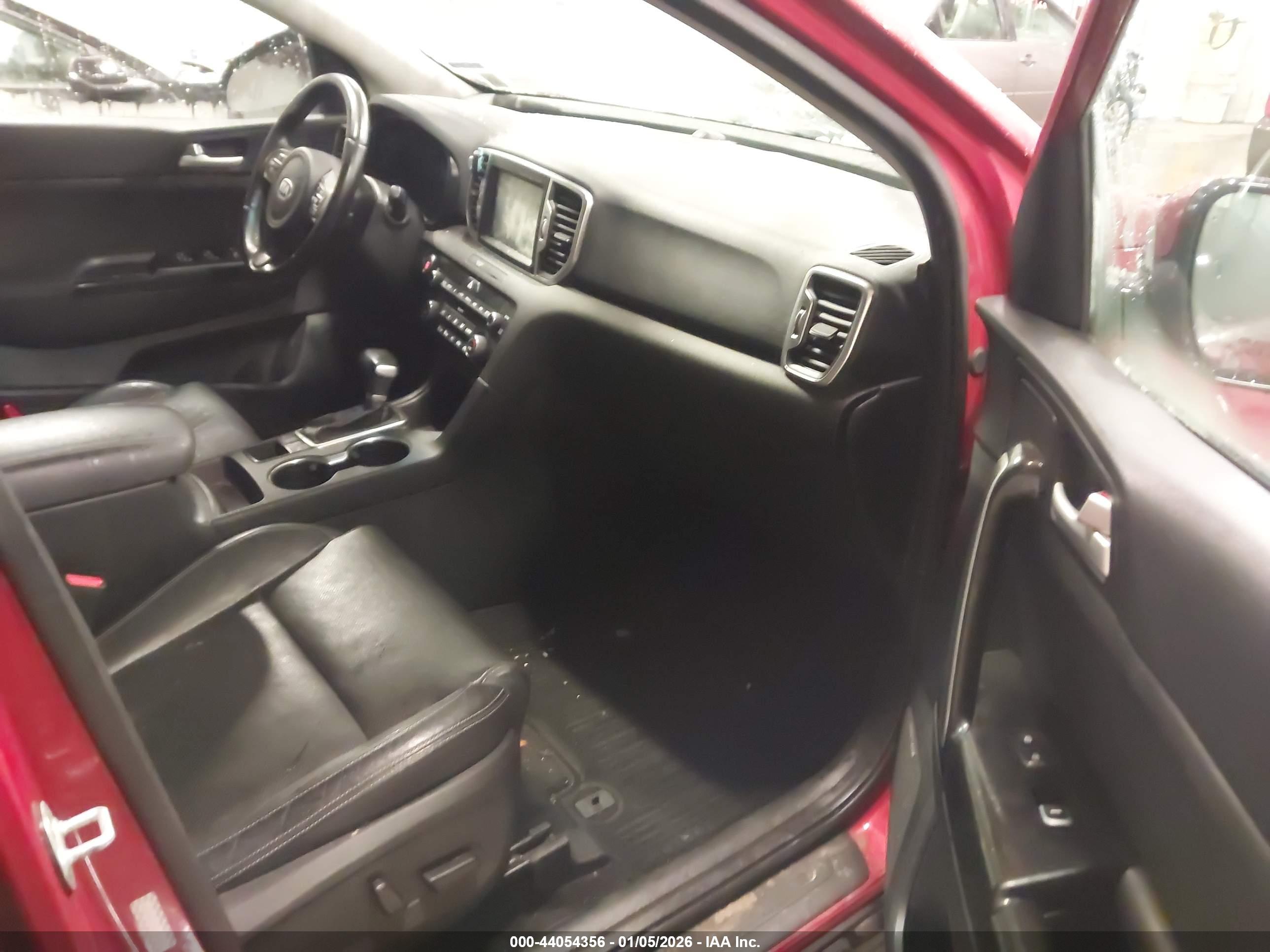 KIA SPORTAGE image 5