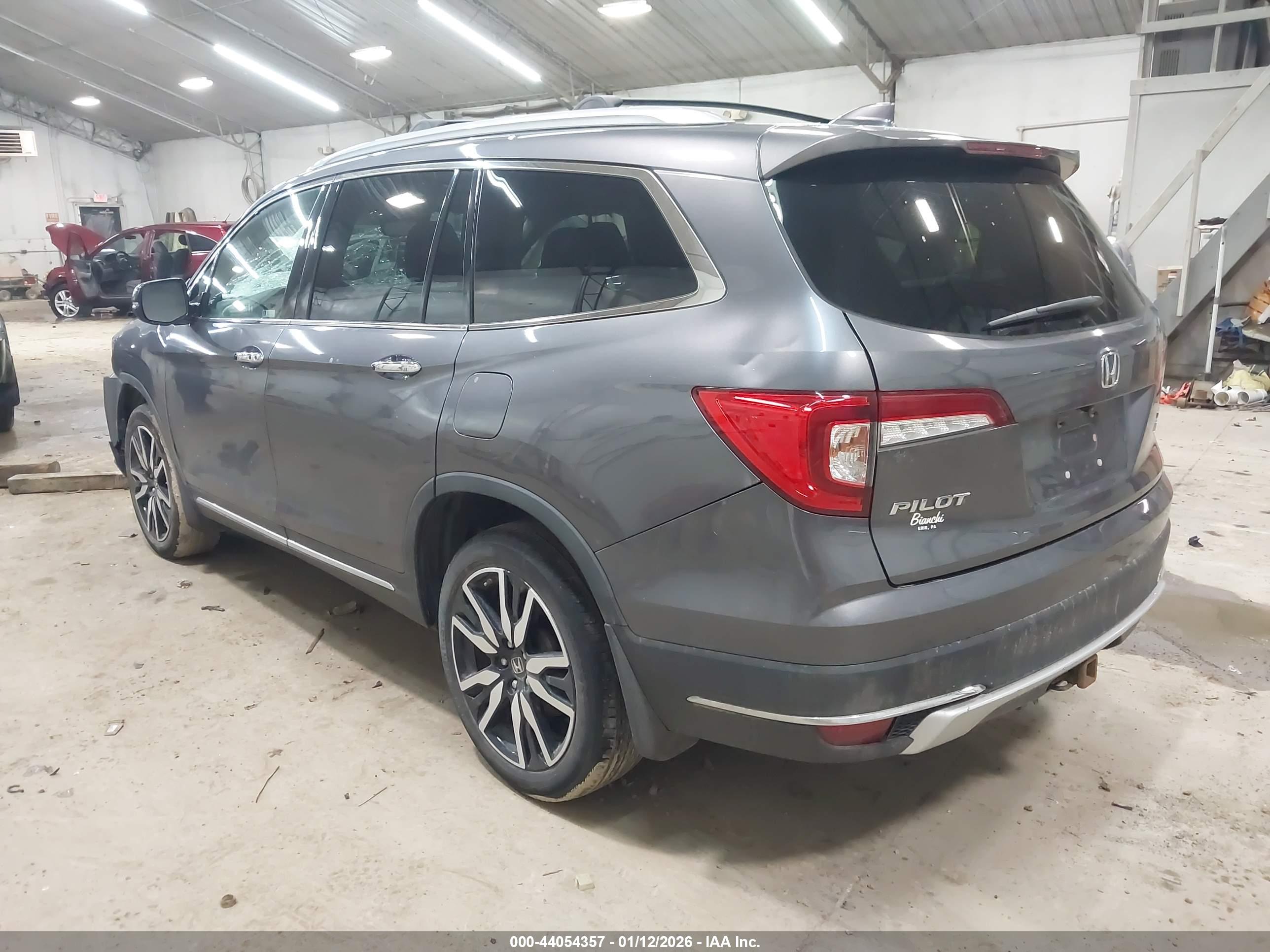 HONDA PILOT image 3