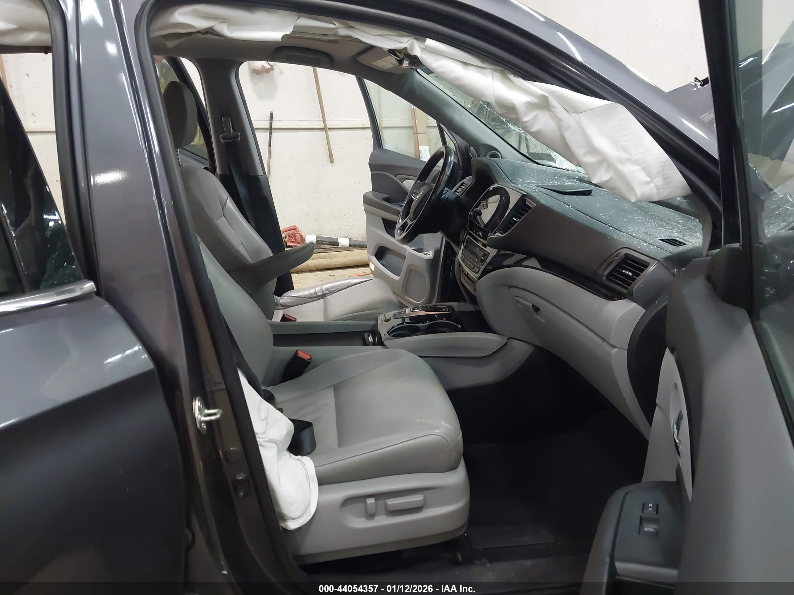 HONDA PILOT image 5