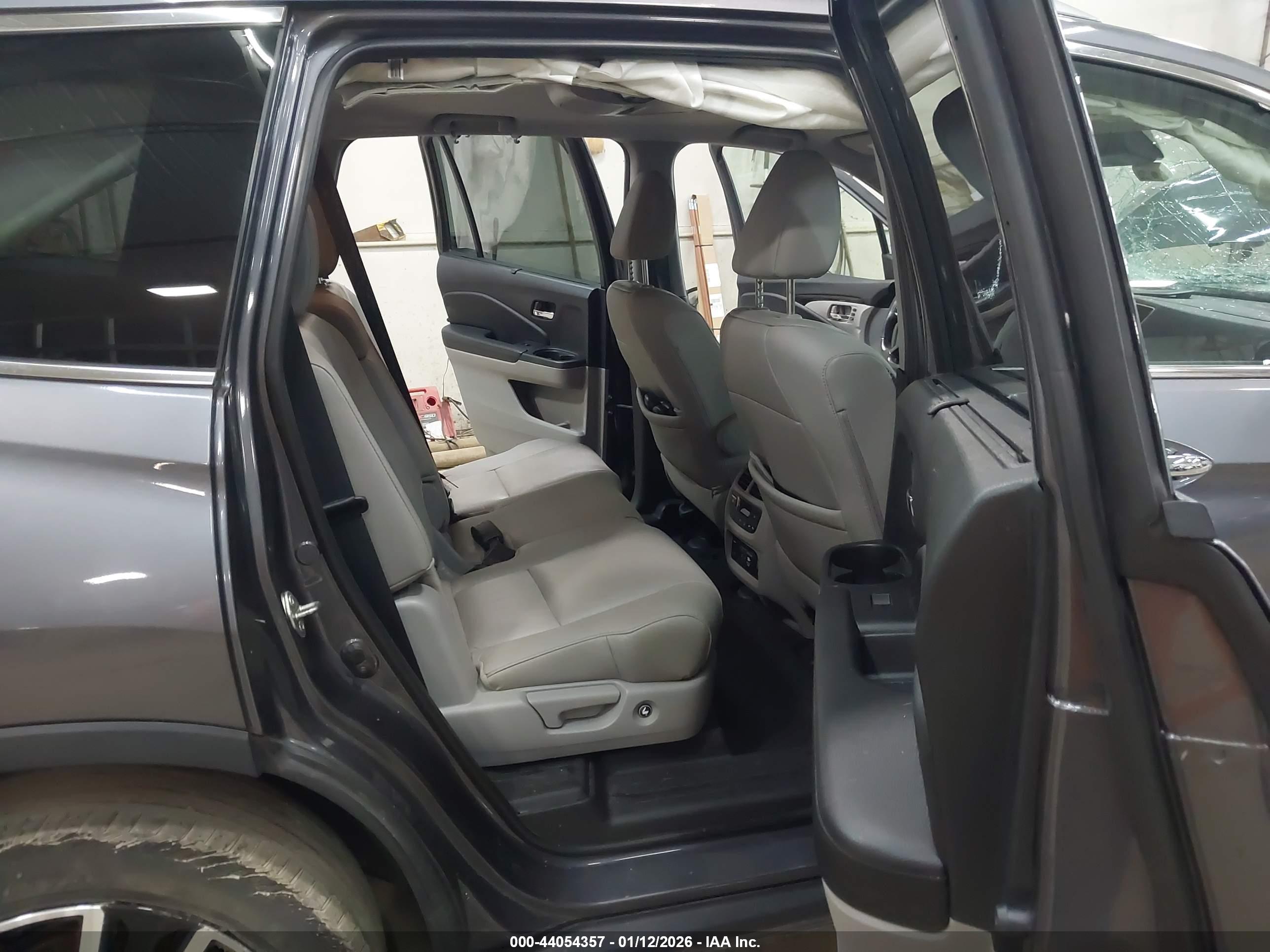 HONDA PILOT image 8