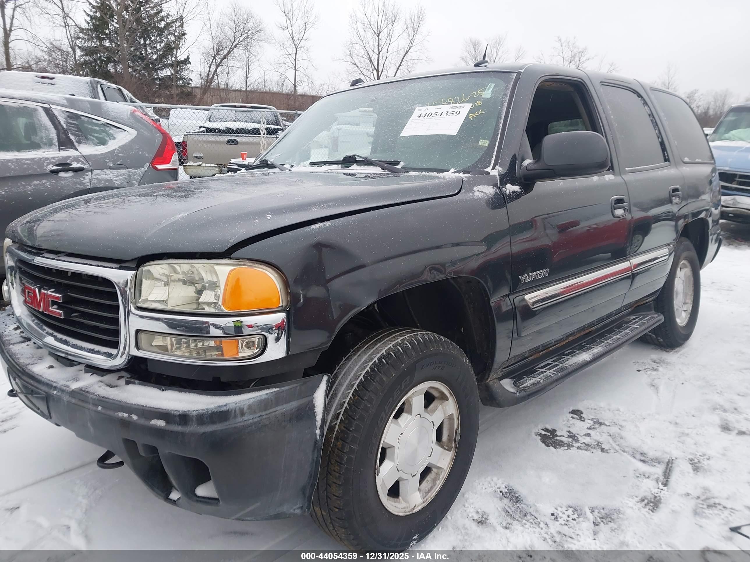 GMC YUKON image 2