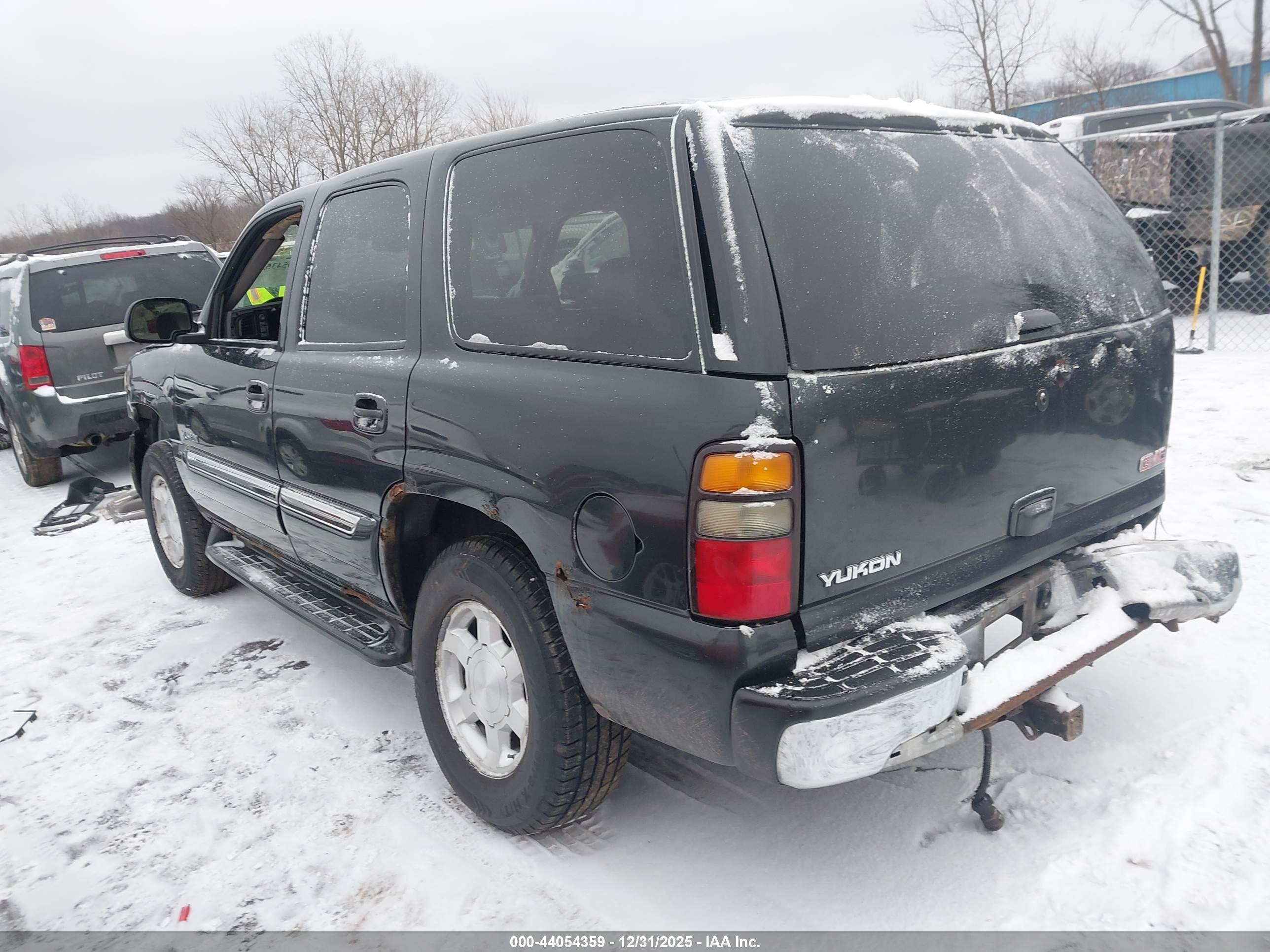 GMC YUKON image 3