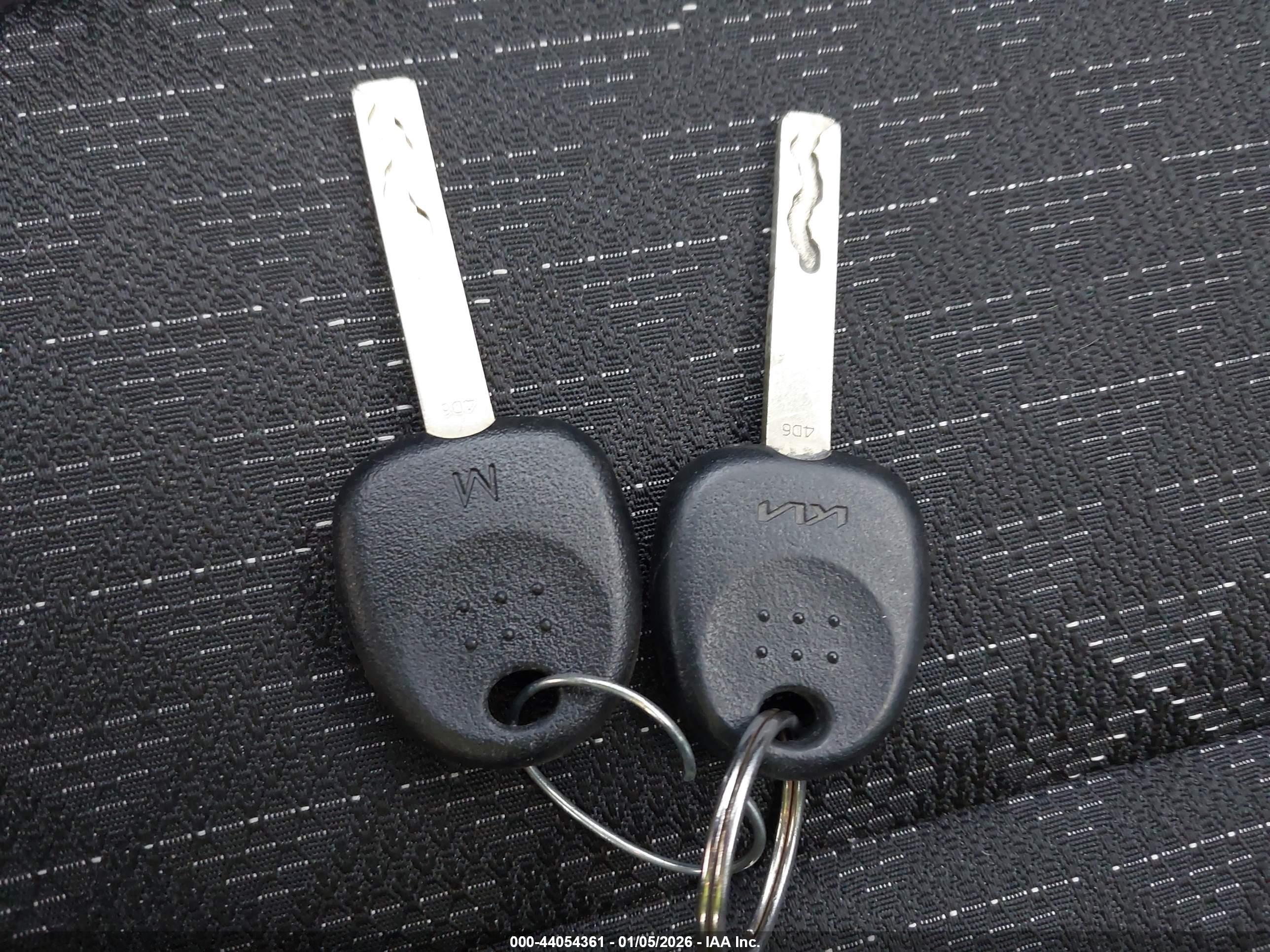 KIA RIO image 11