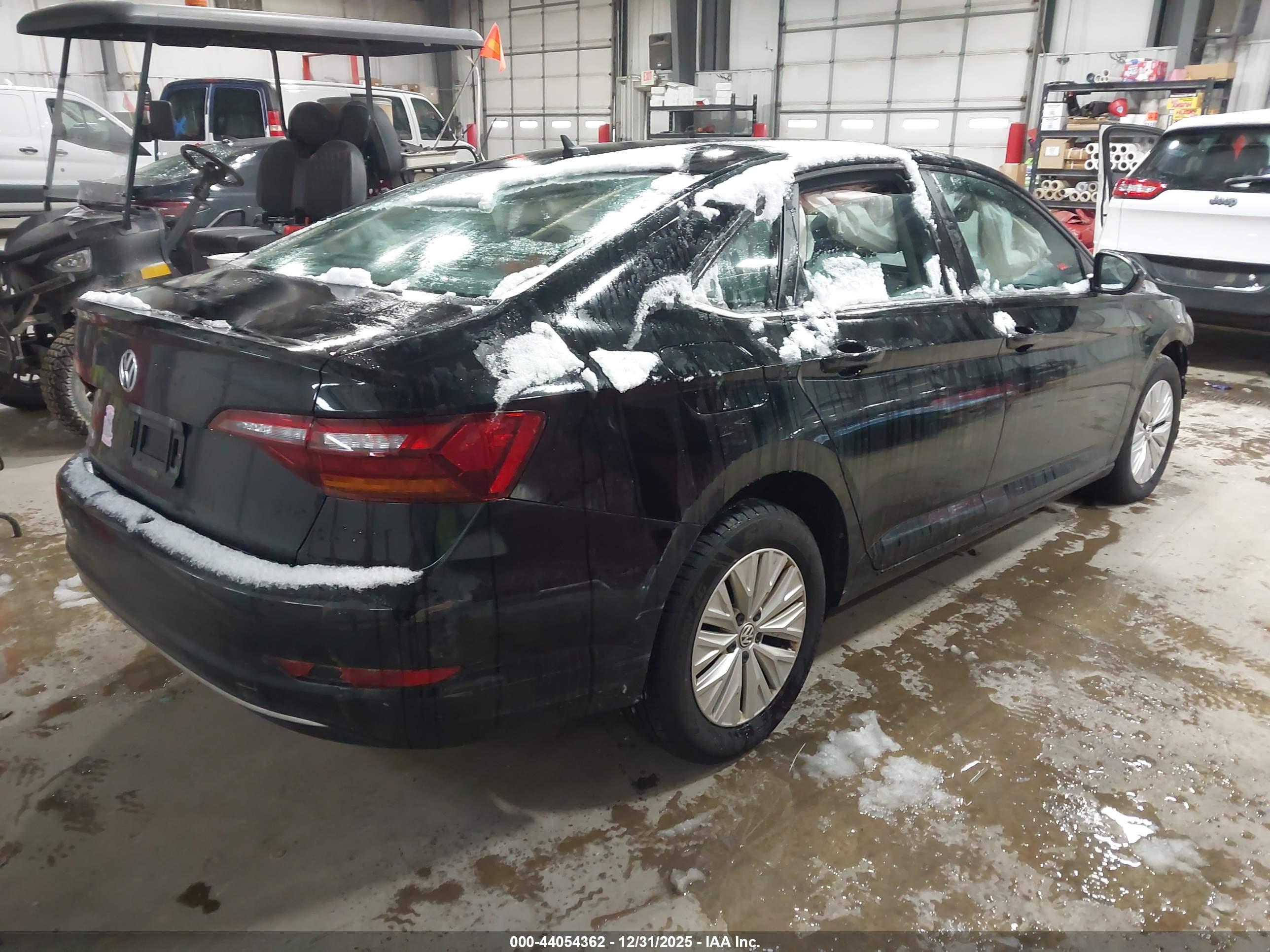 VOLKSWAGEN JETTA image 4