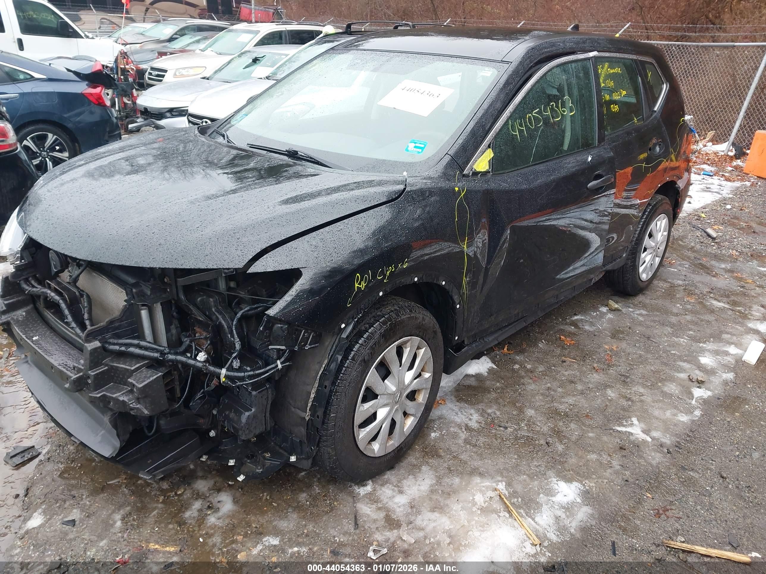 NISSAN ROGUE image 2