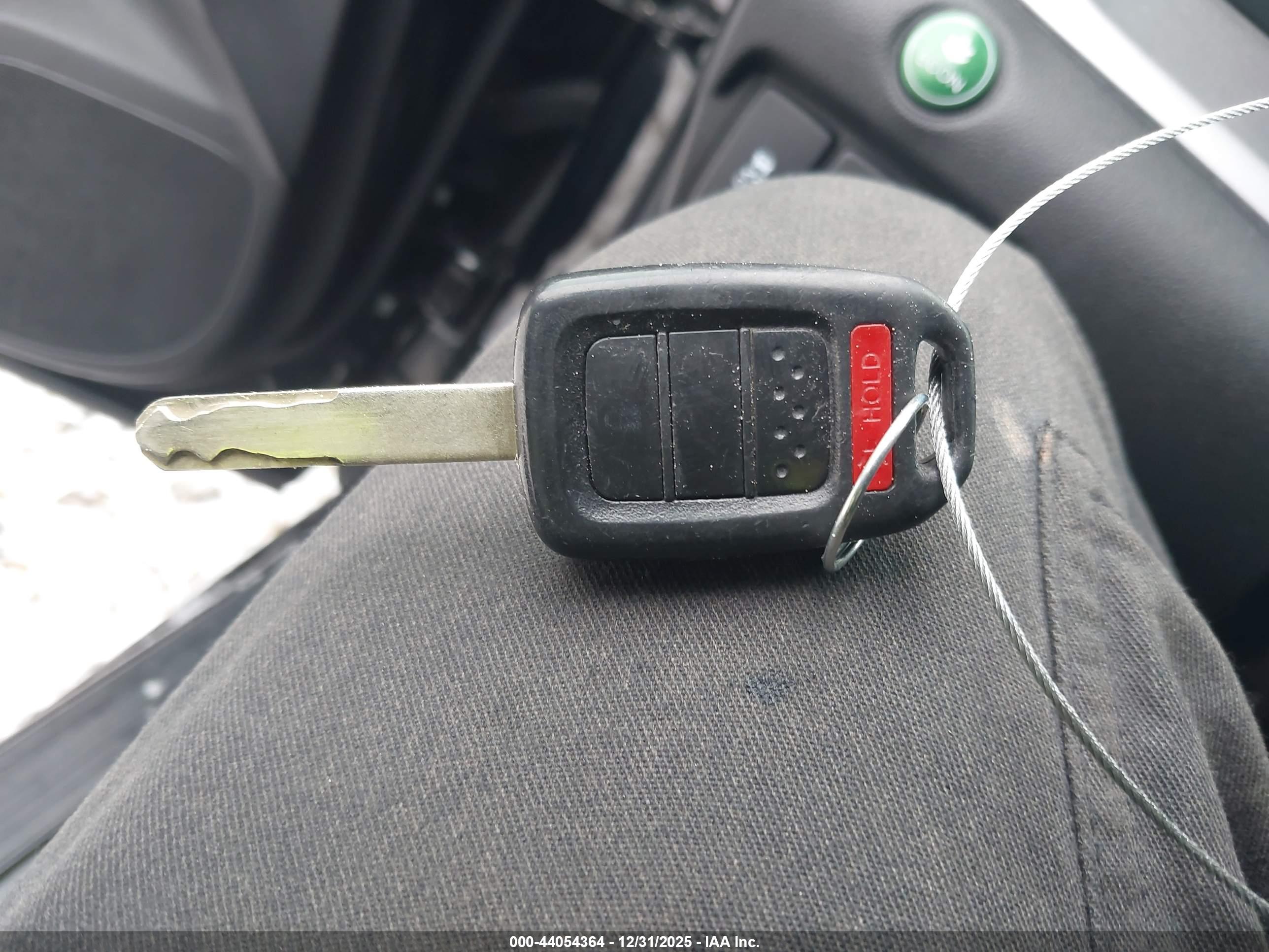 HONDA CR-V image 11