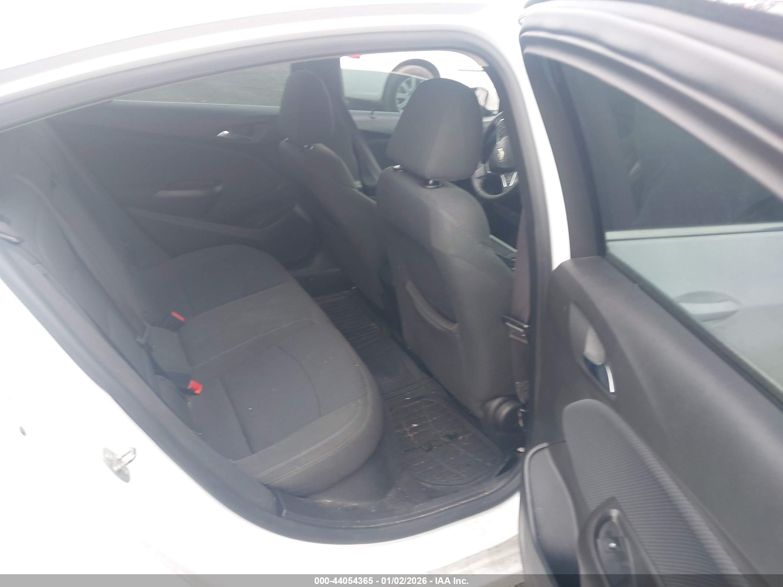 CHEVROLET CRUZE image 8