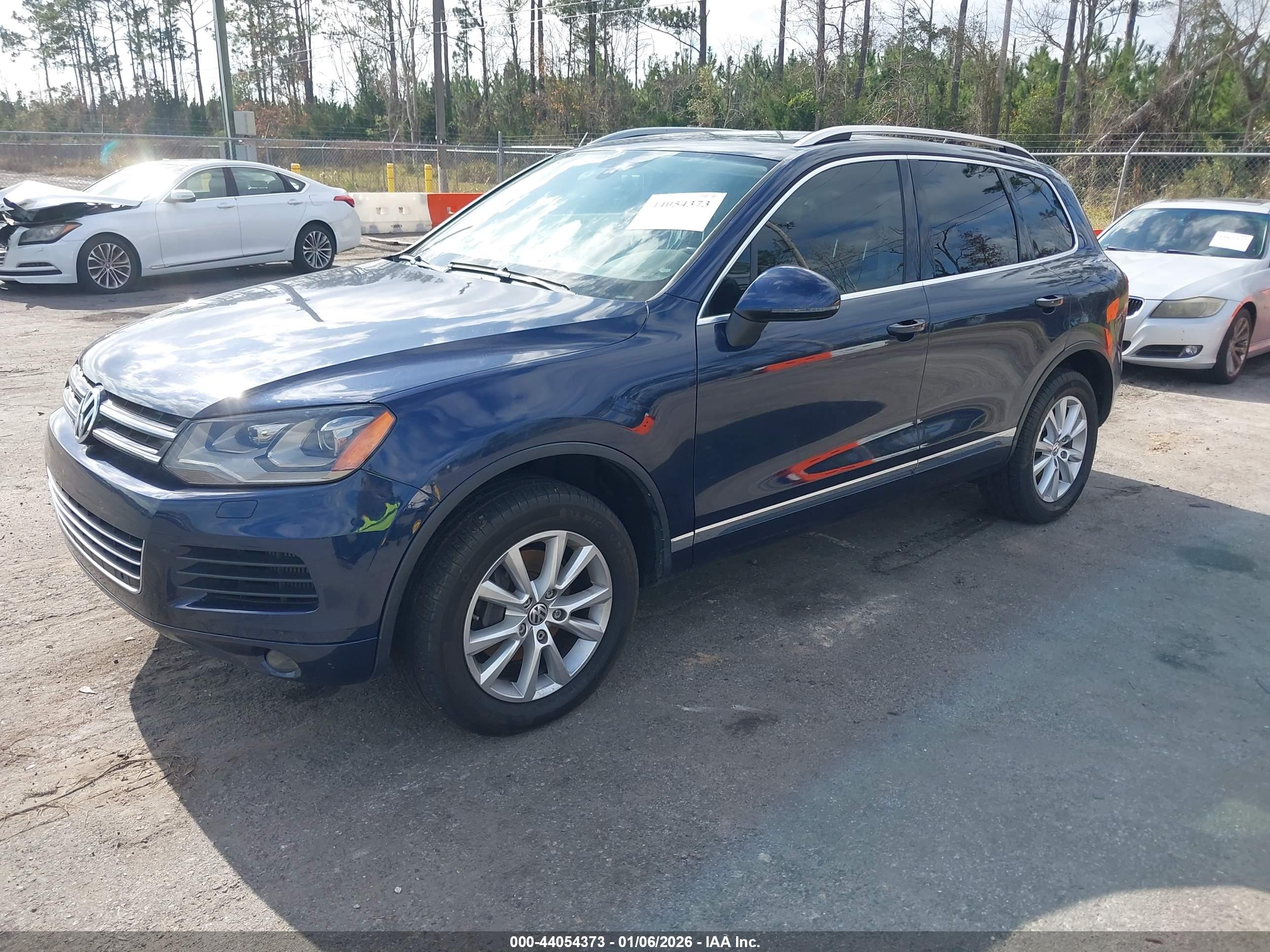 VOLKSWAGEN TOUAREG image 2