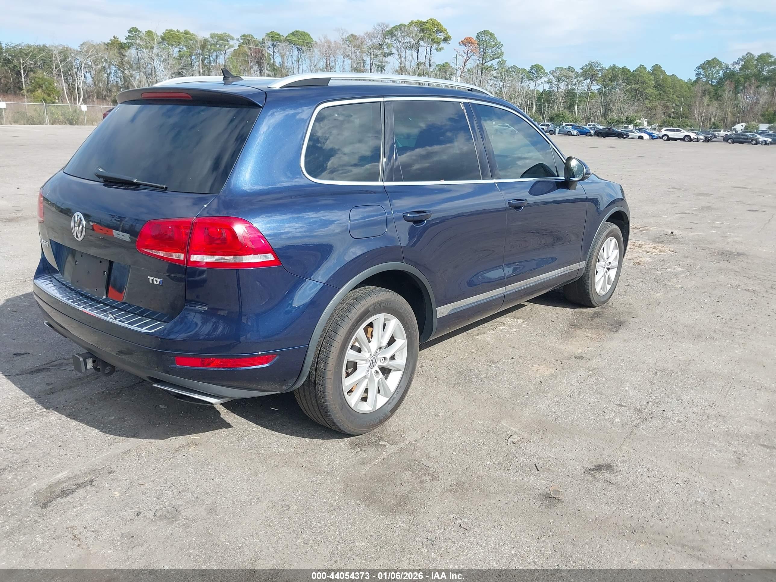 VOLKSWAGEN TOUAREG image 4