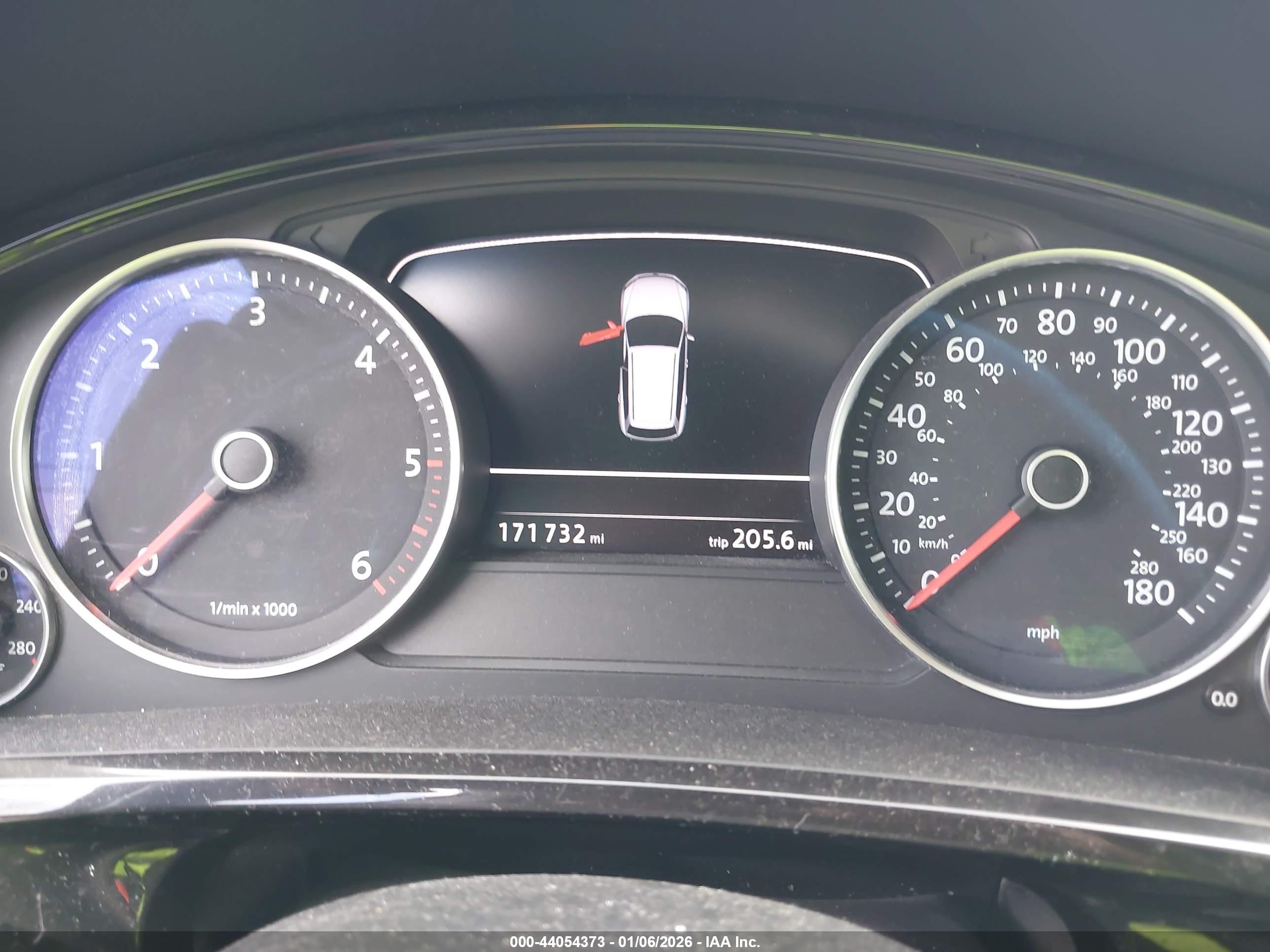 VOLKSWAGEN TOUAREG image 7