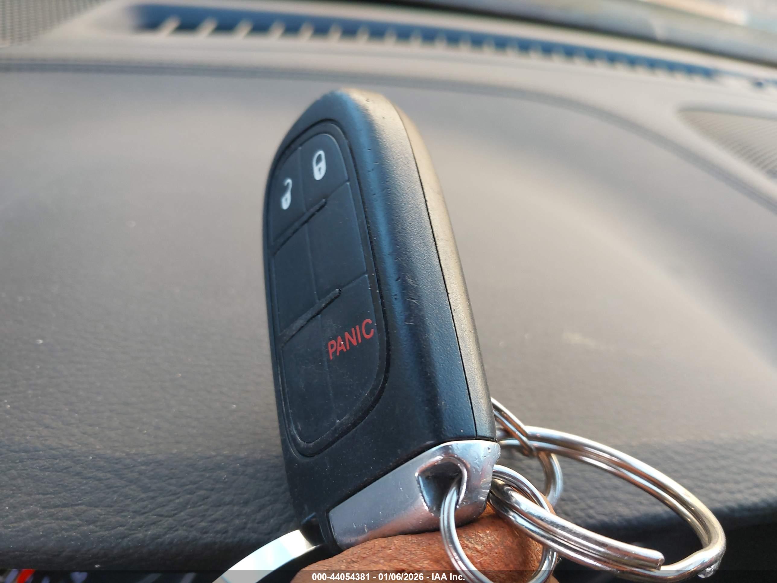JEEP CHEROKEE image 11