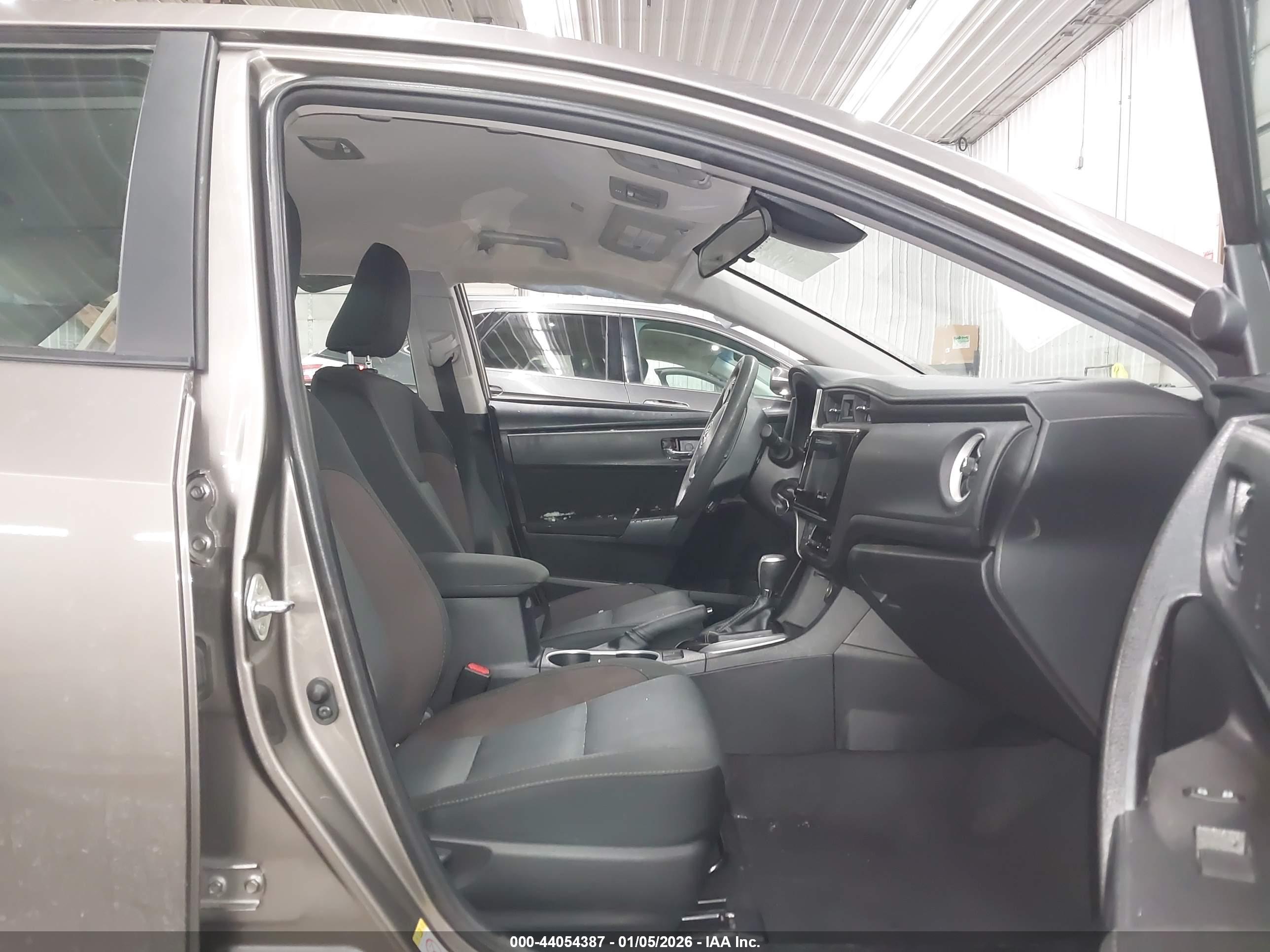 TOYOTA COROLLA image 5