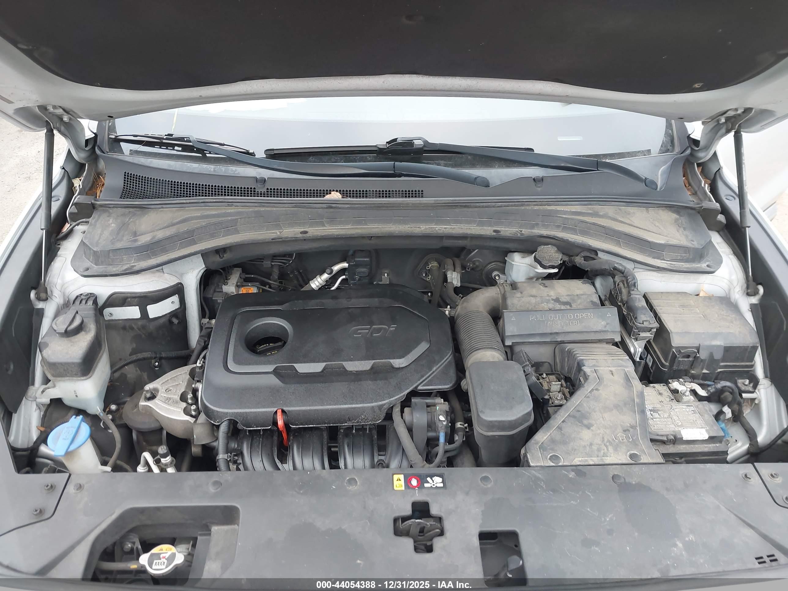 HYUNDAI SANTA image 10