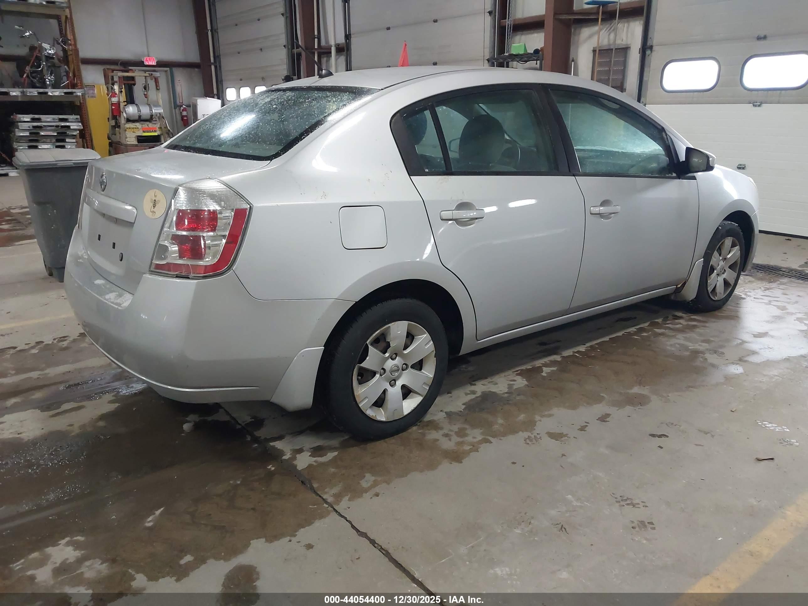 NISSAN SENTRA image 4