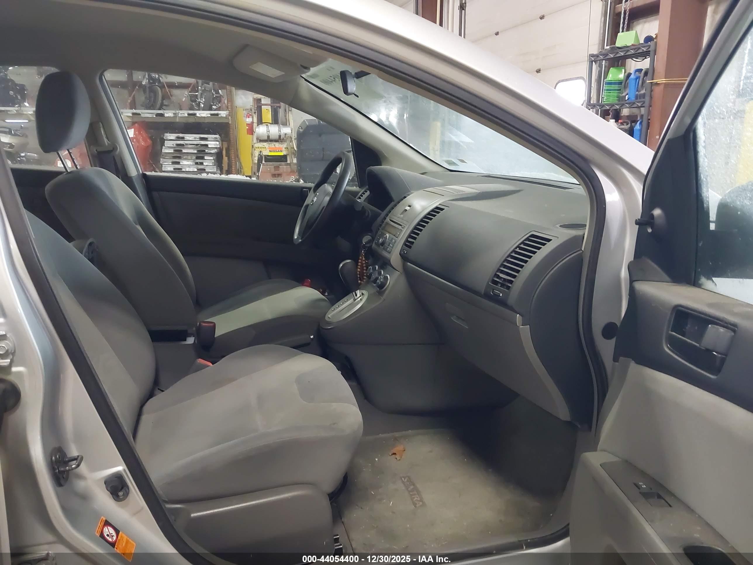 NISSAN SENTRA image 5