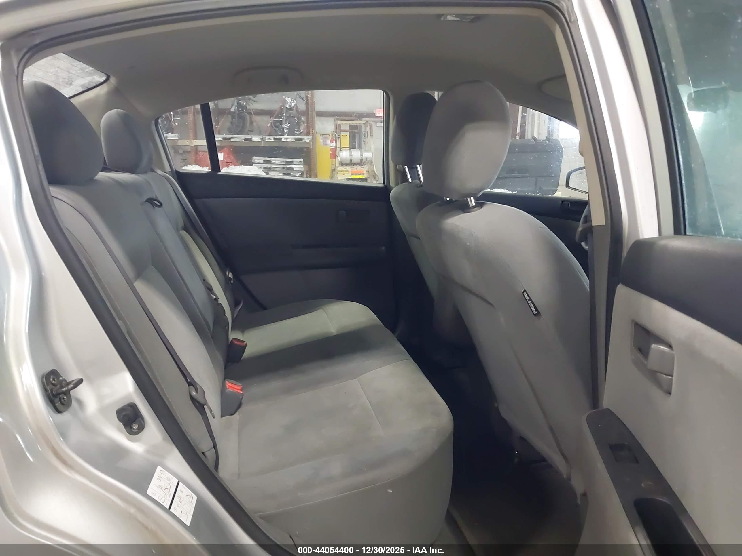 NISSAN SENTRA image 8