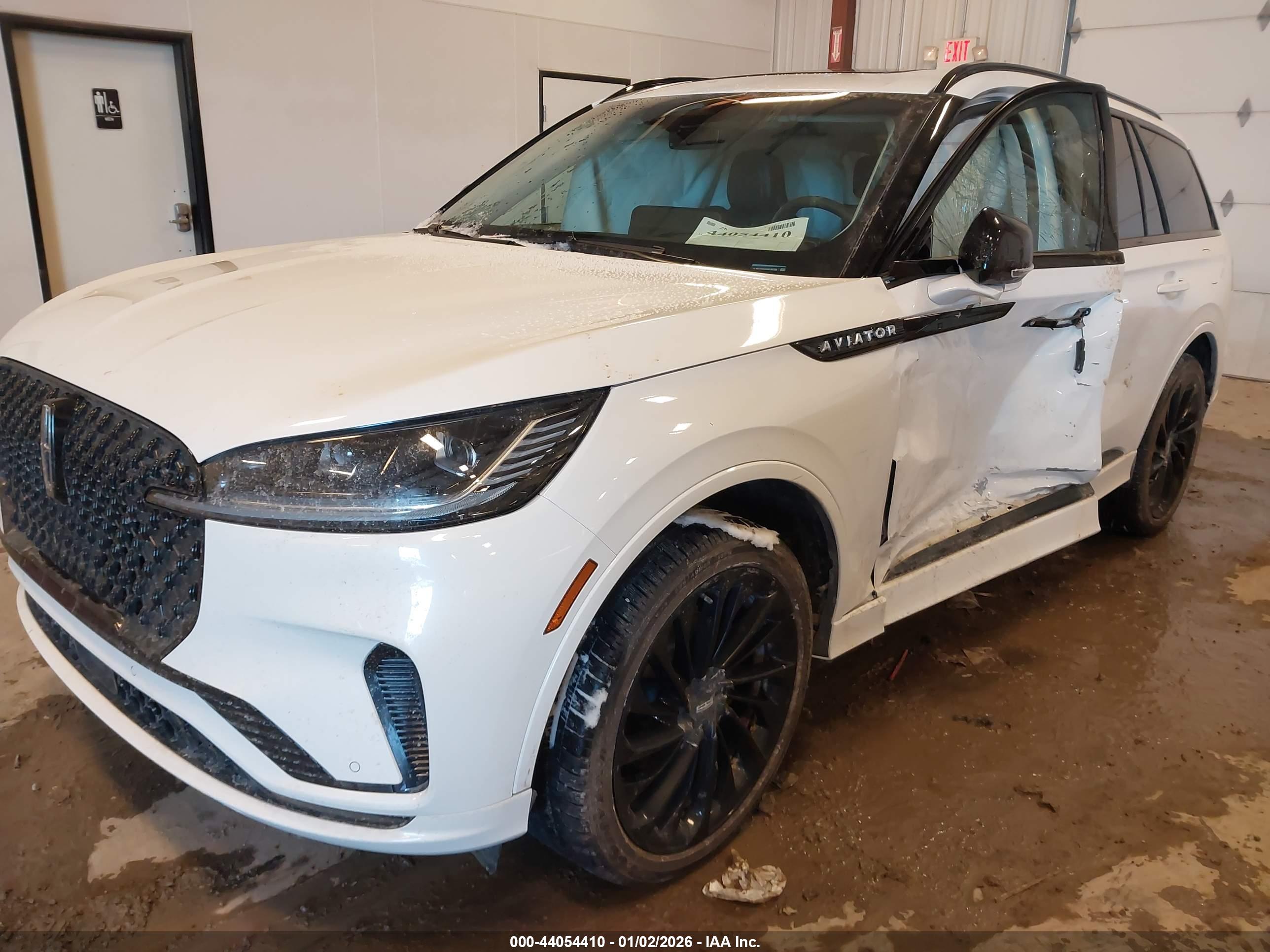 LINCOLN AVIATOR image 2