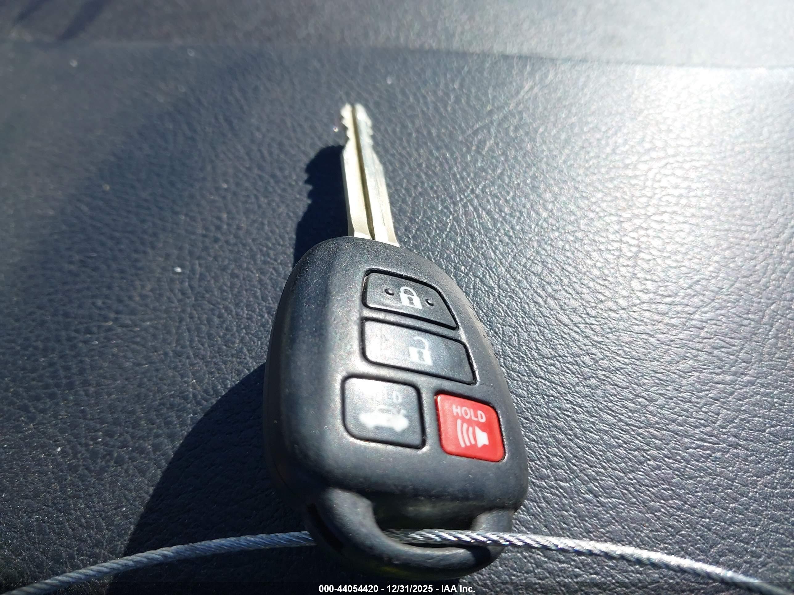 TOYOTA CAMRY image 11