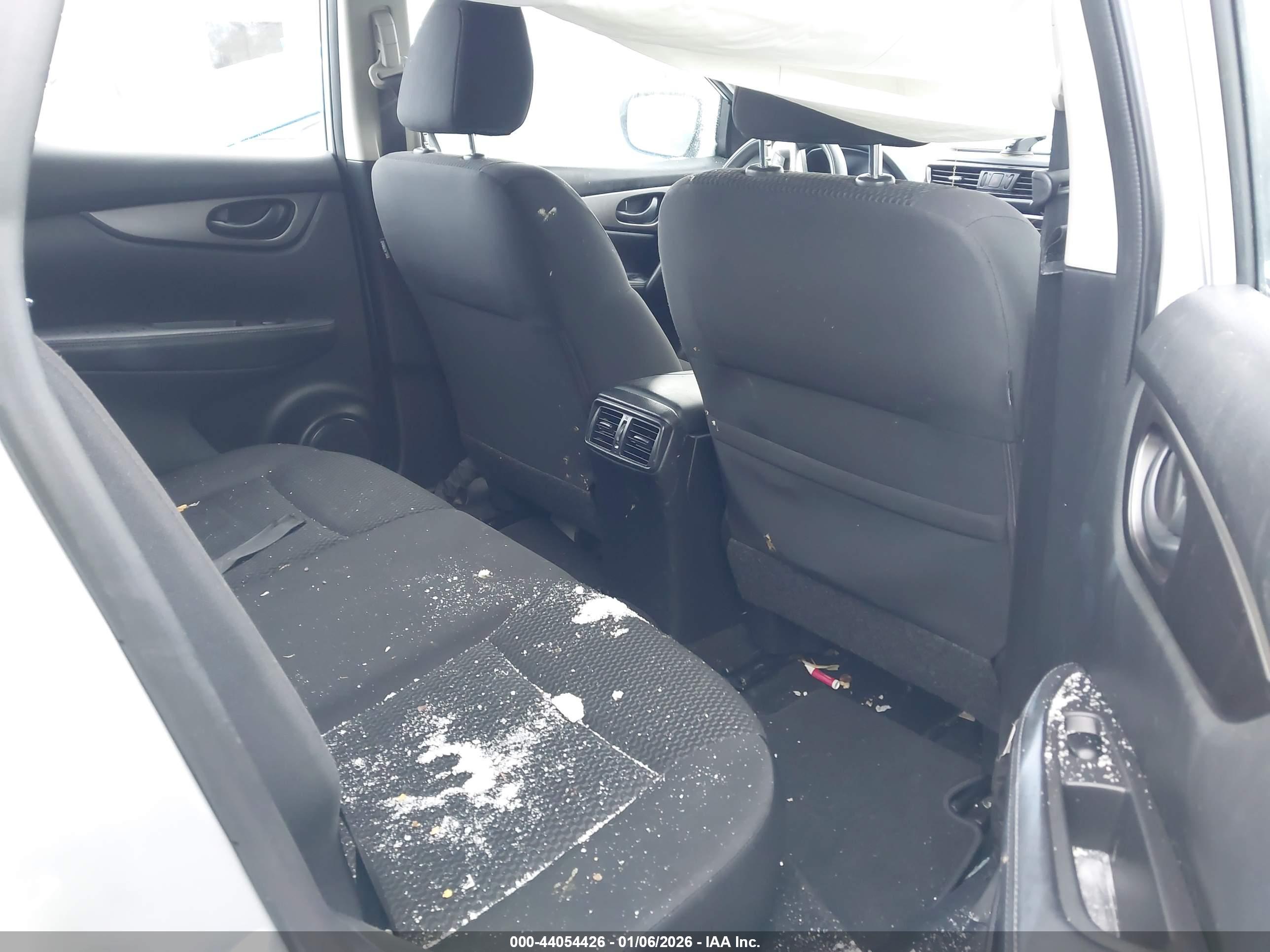 NISSAN ROGUE image 8