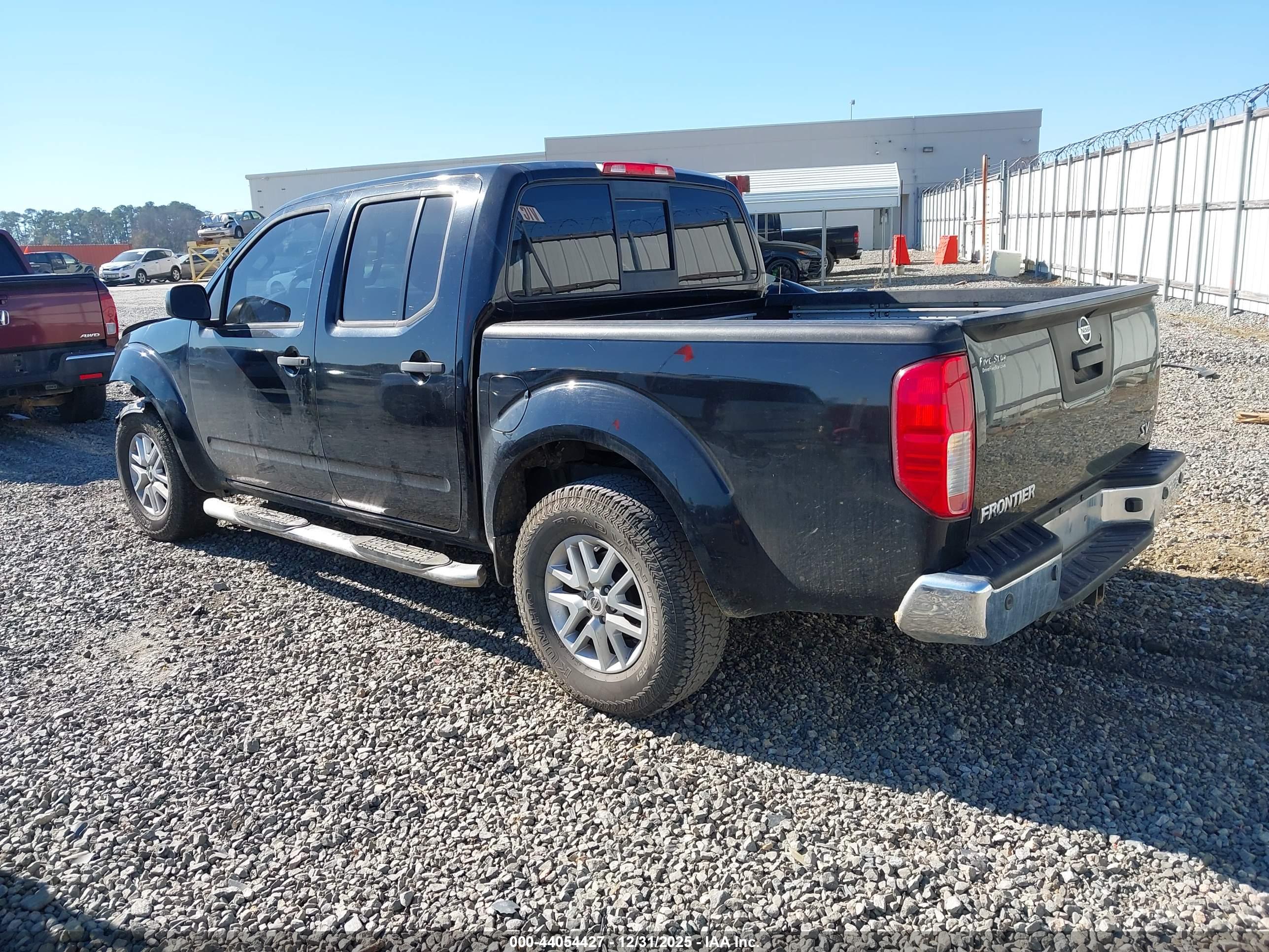 NISSAN FRONTIER image 3